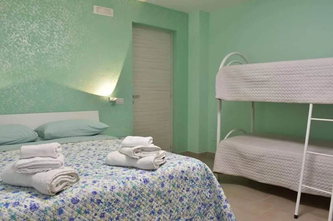 Property building, Bed in B&b Casa Rossa