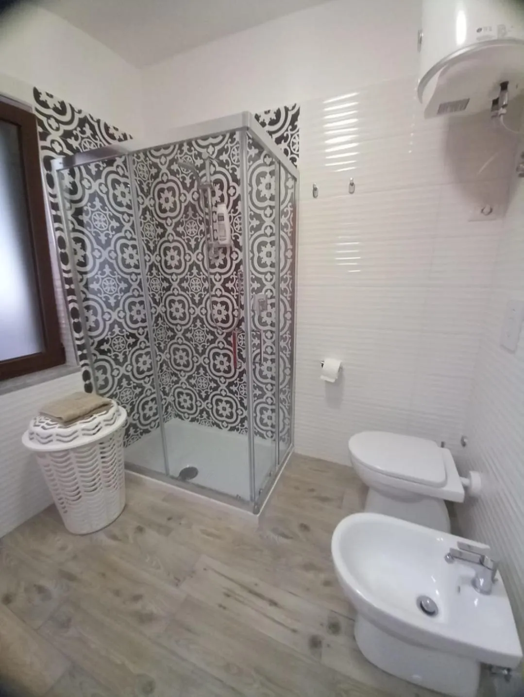 Kitchen or kitchenette in B&b Casa Rossa