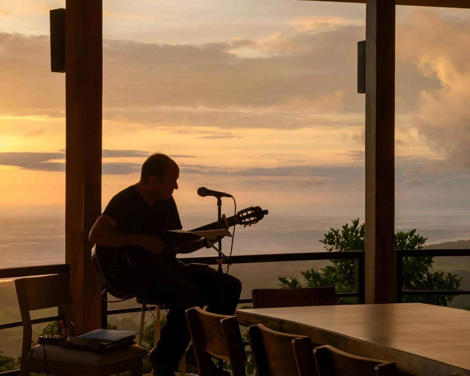 Lounge or bar in Lapazul Boutique Hotel