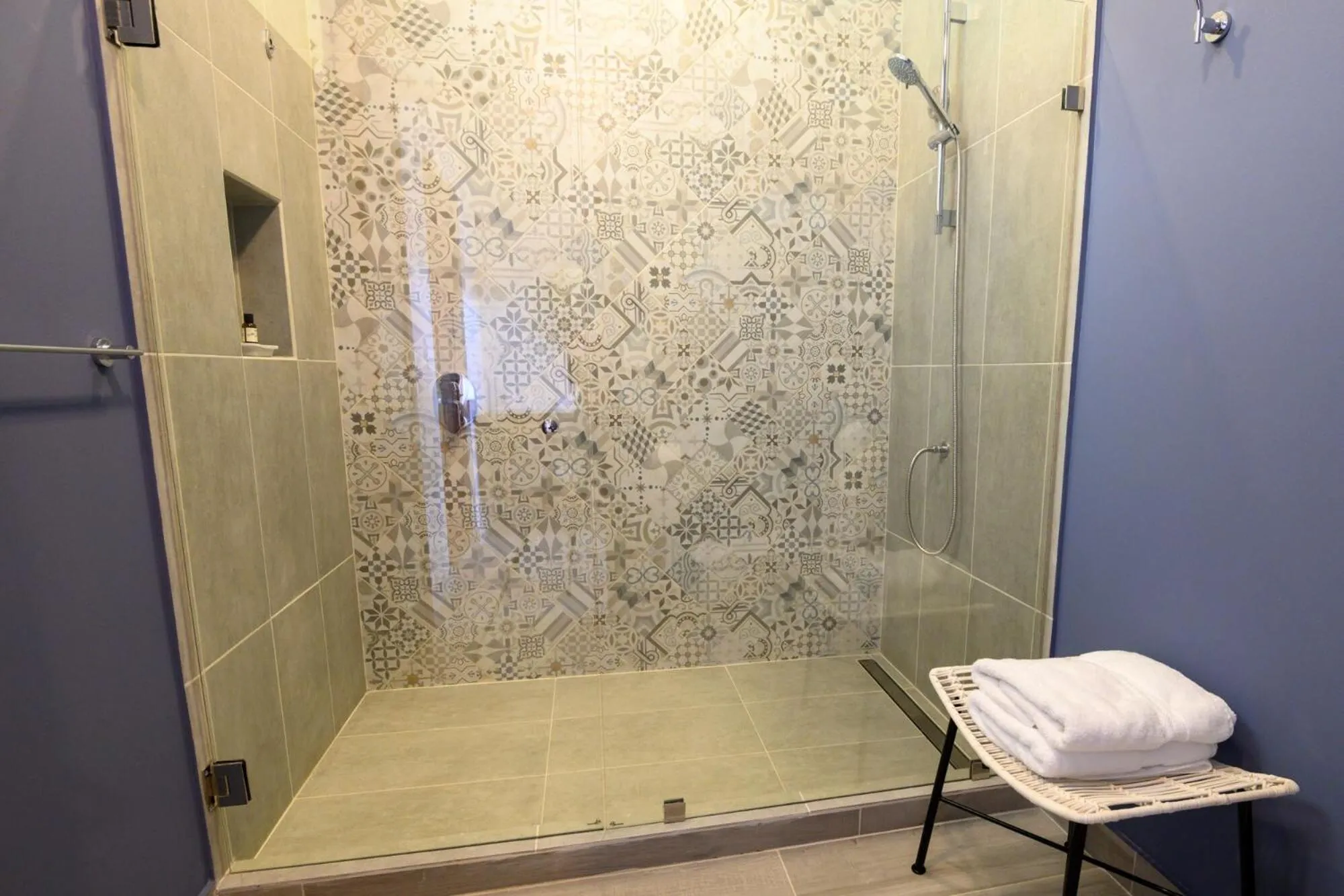 Bathroom in Lapazul Boutique Hotel