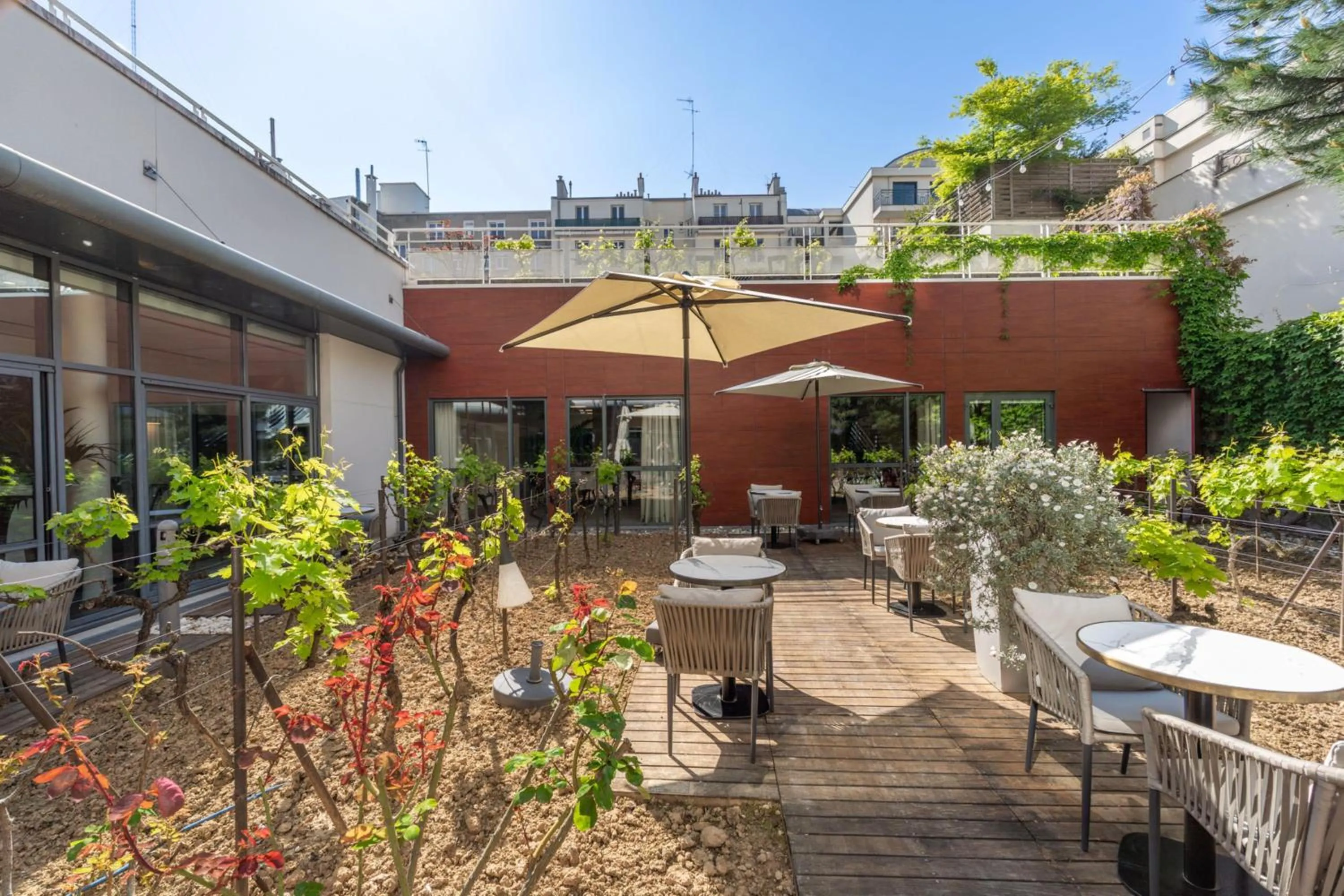 Restaurant/places to eat in DoubleTree by Hilton Paris Boulogne