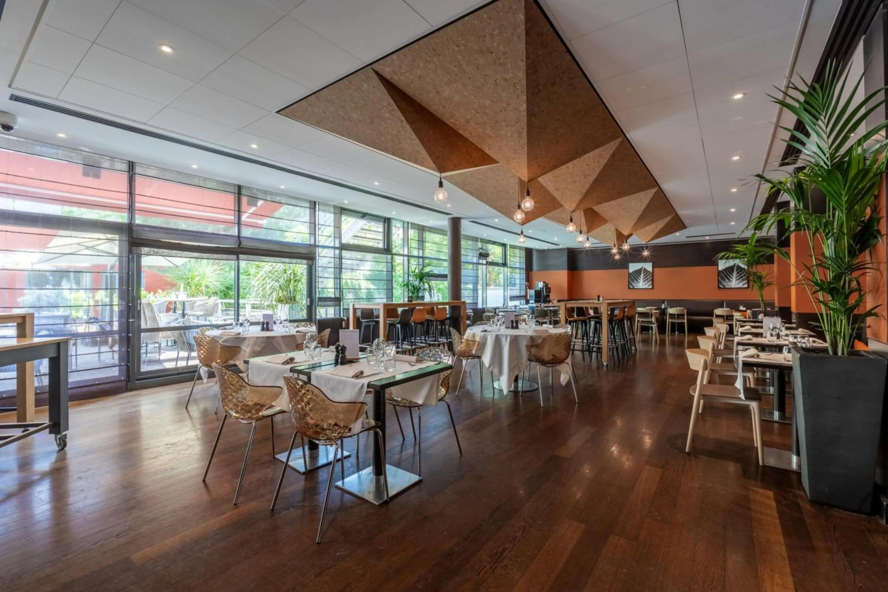 Restaurant/places to eat in DoubleTree by Hilton Paris Boulogne