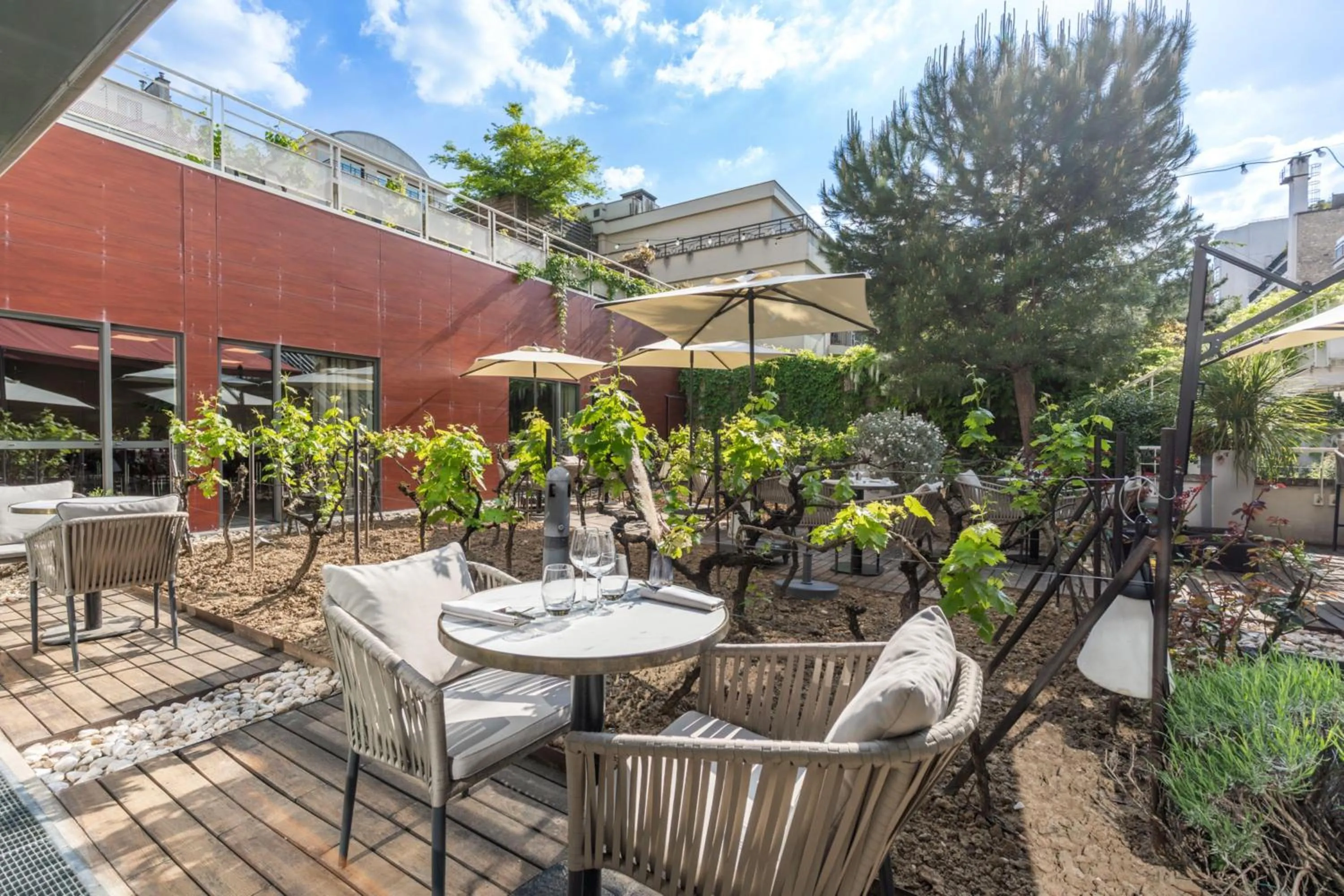 Restaurant/places to eat in DoubleTree by Hilton Paris Boulogne