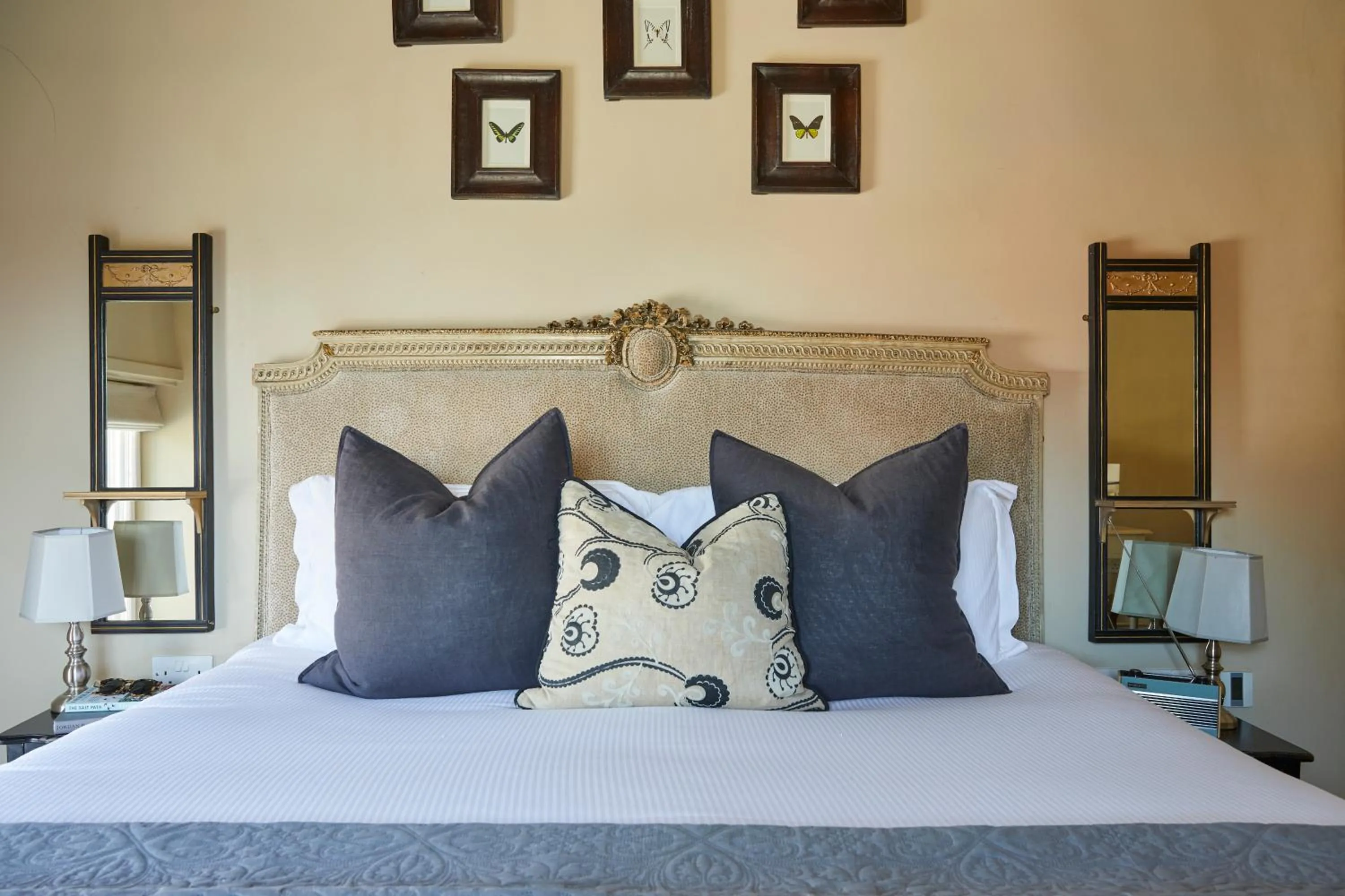 Bed in The White Hart