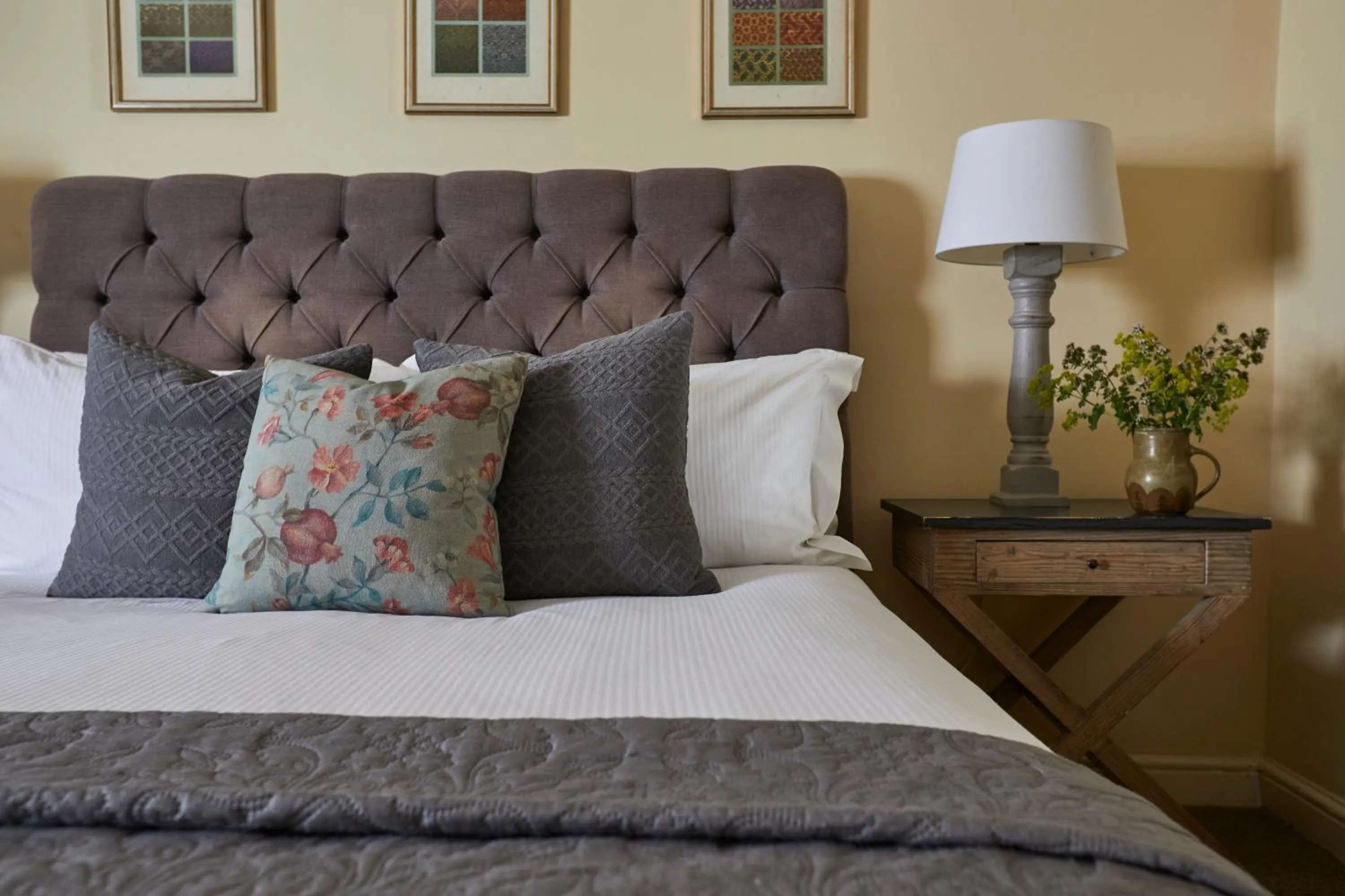 Bed in The White Hart