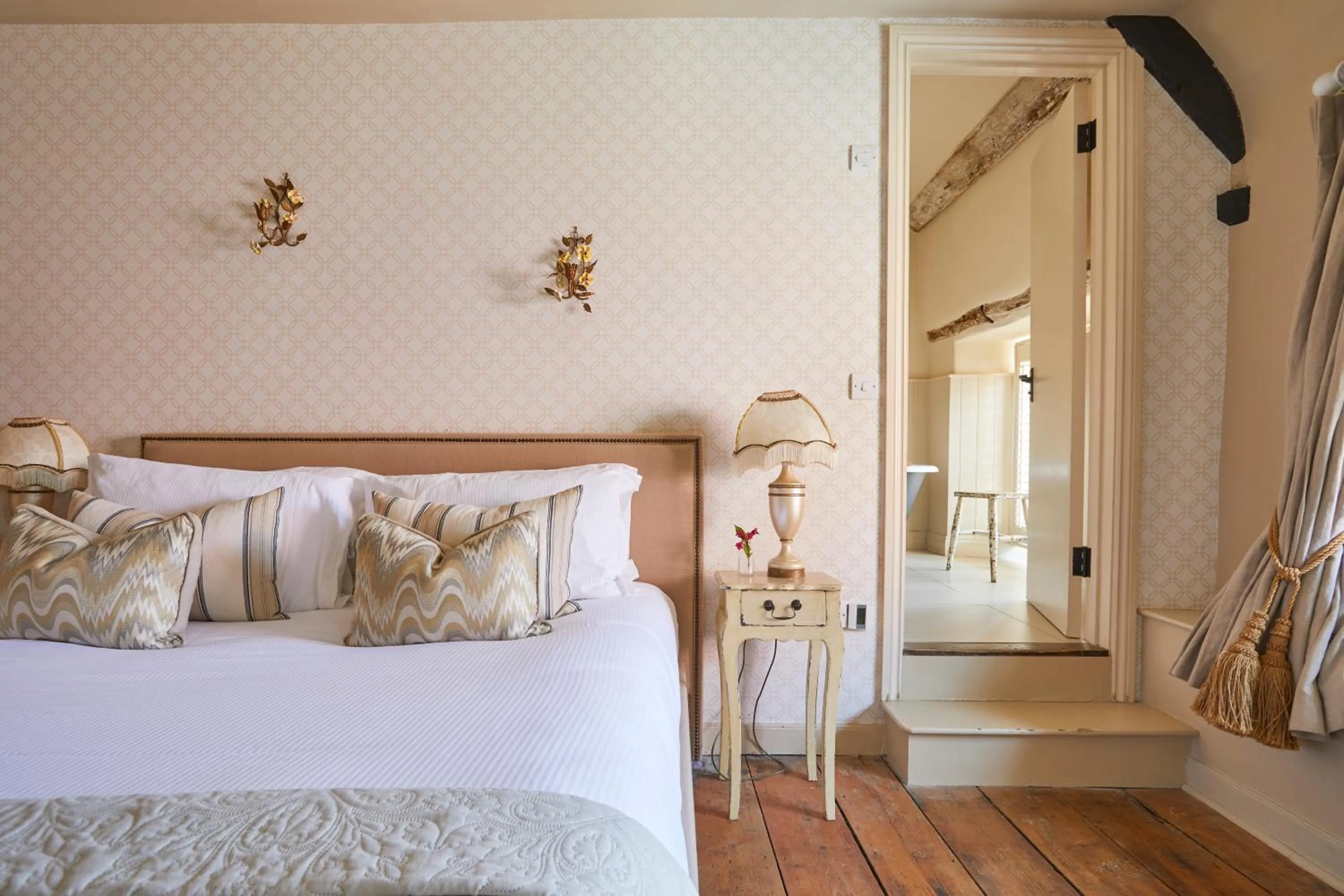 Bedroom, Bed in The White Hart