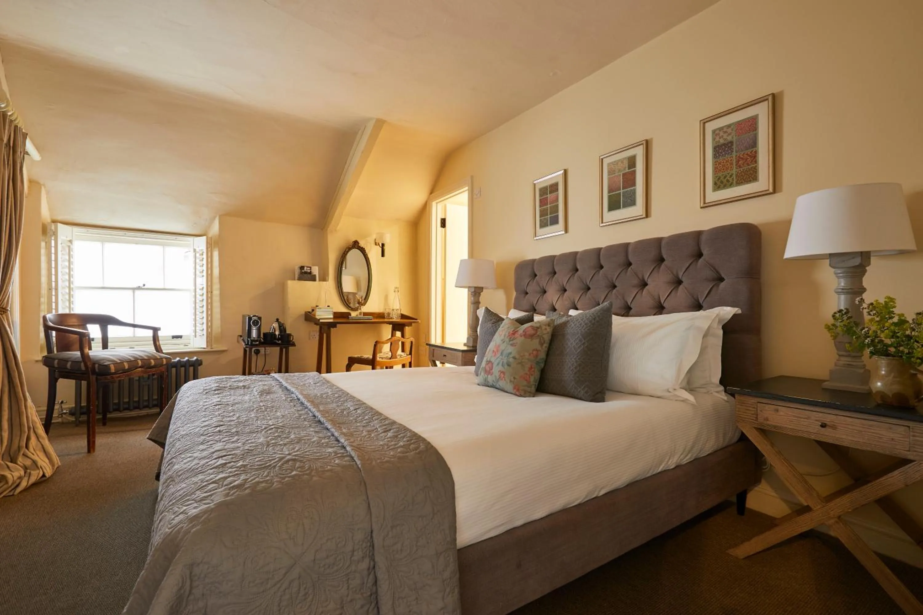 Bedroom, Bed in The White Hart