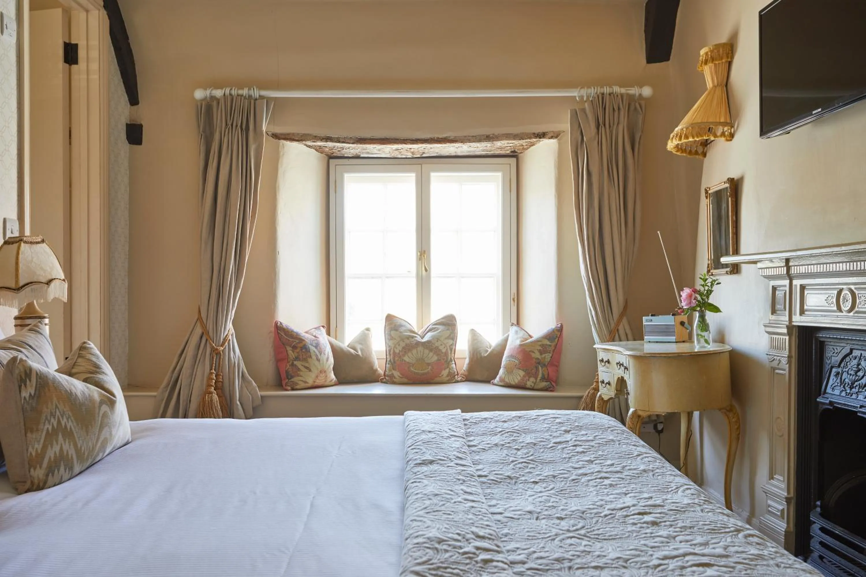 Bedroom, Bed in The White Hart