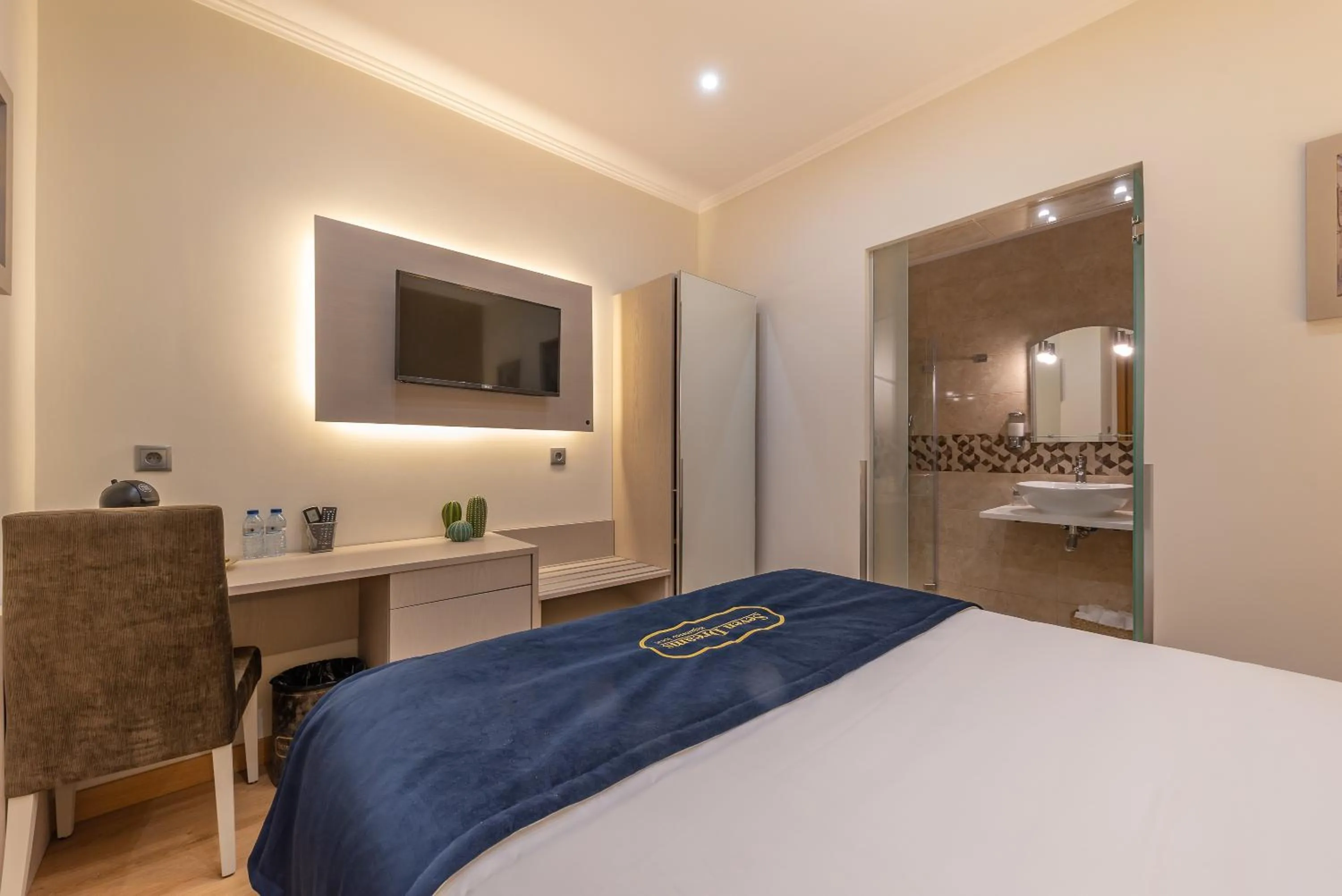 Bed in Seven Dreams Suites