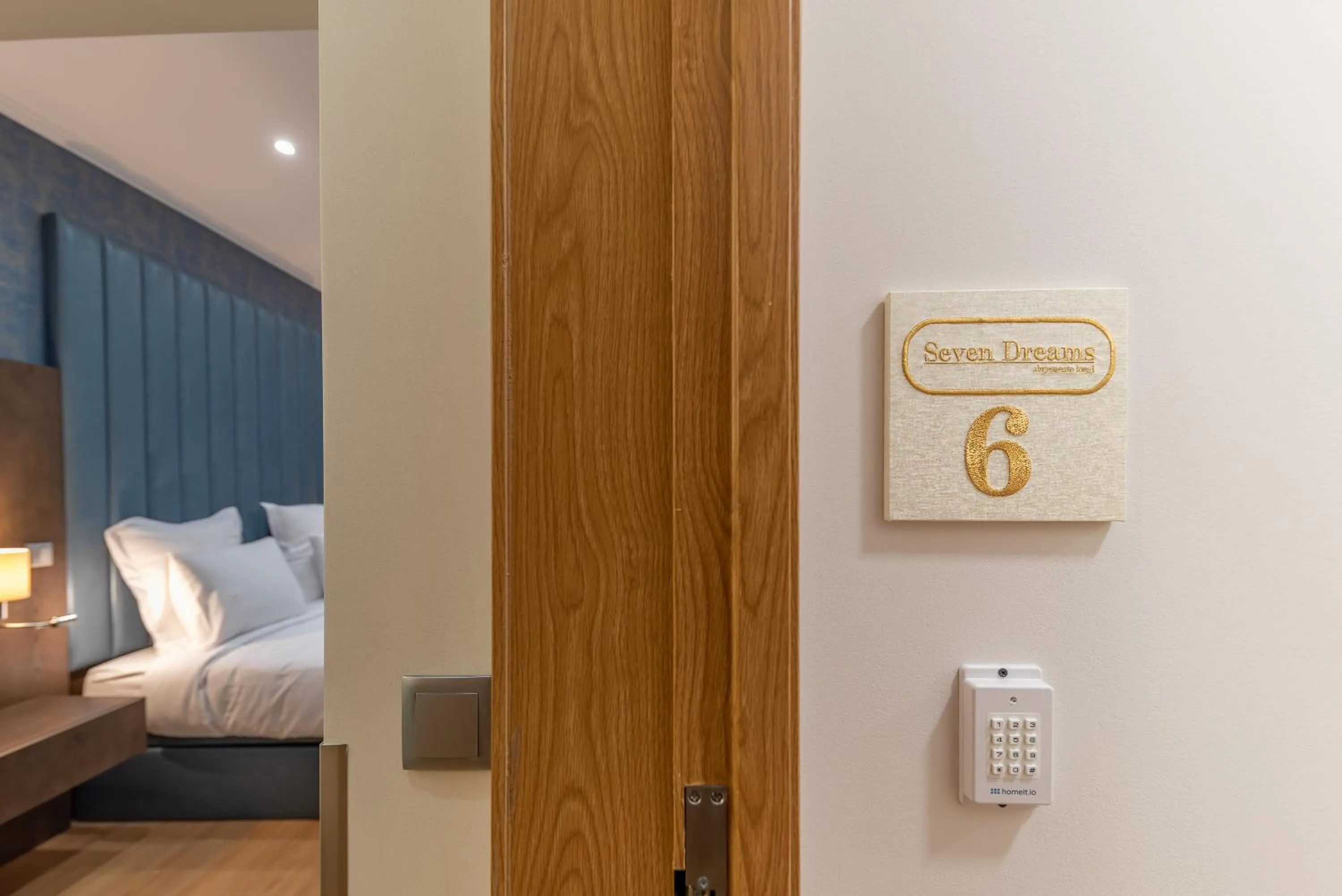 Bedroom, Bed in Seven Dreams Suites