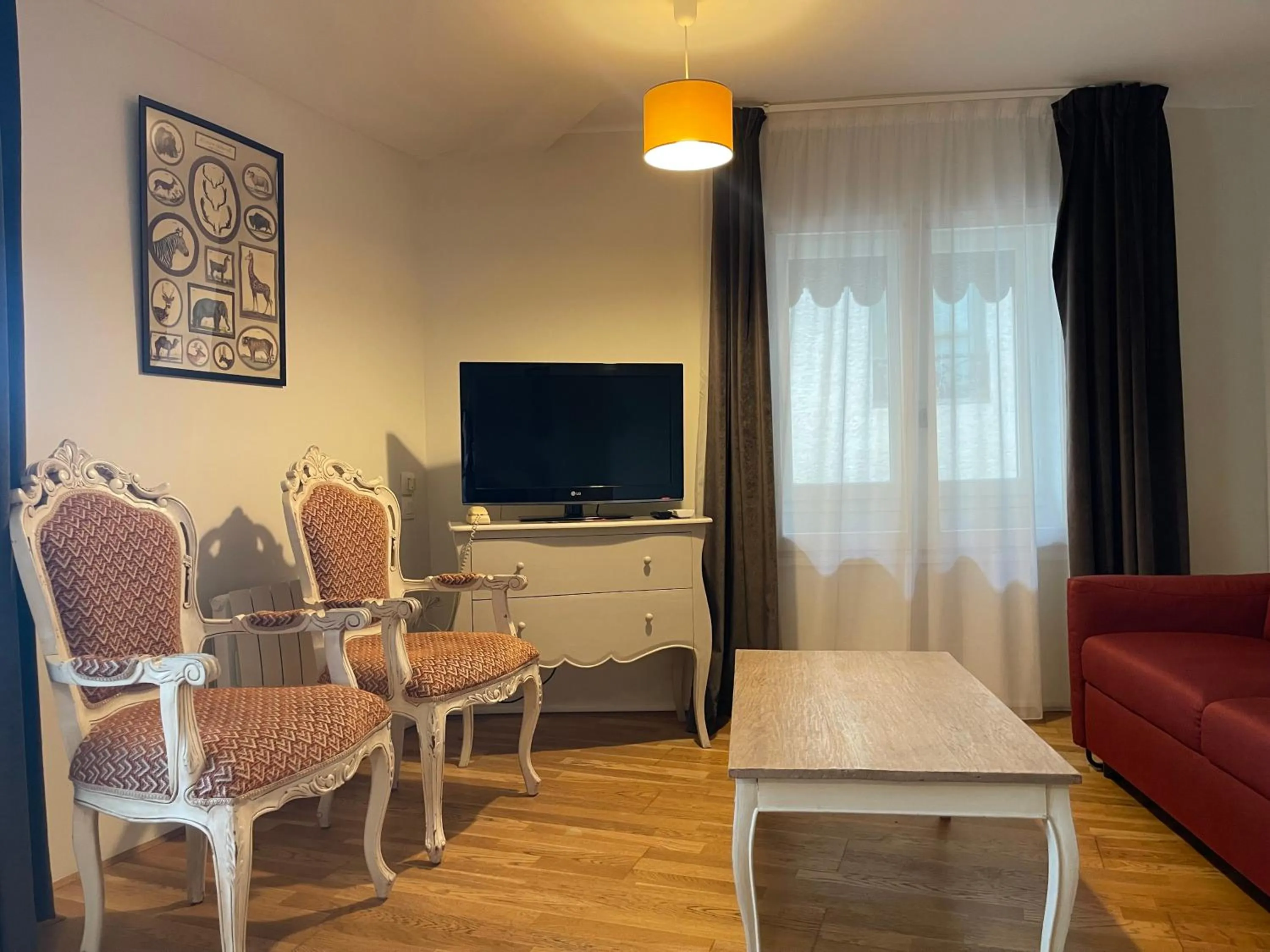 Bedroom in Hôtel De L'Amphithéâtre