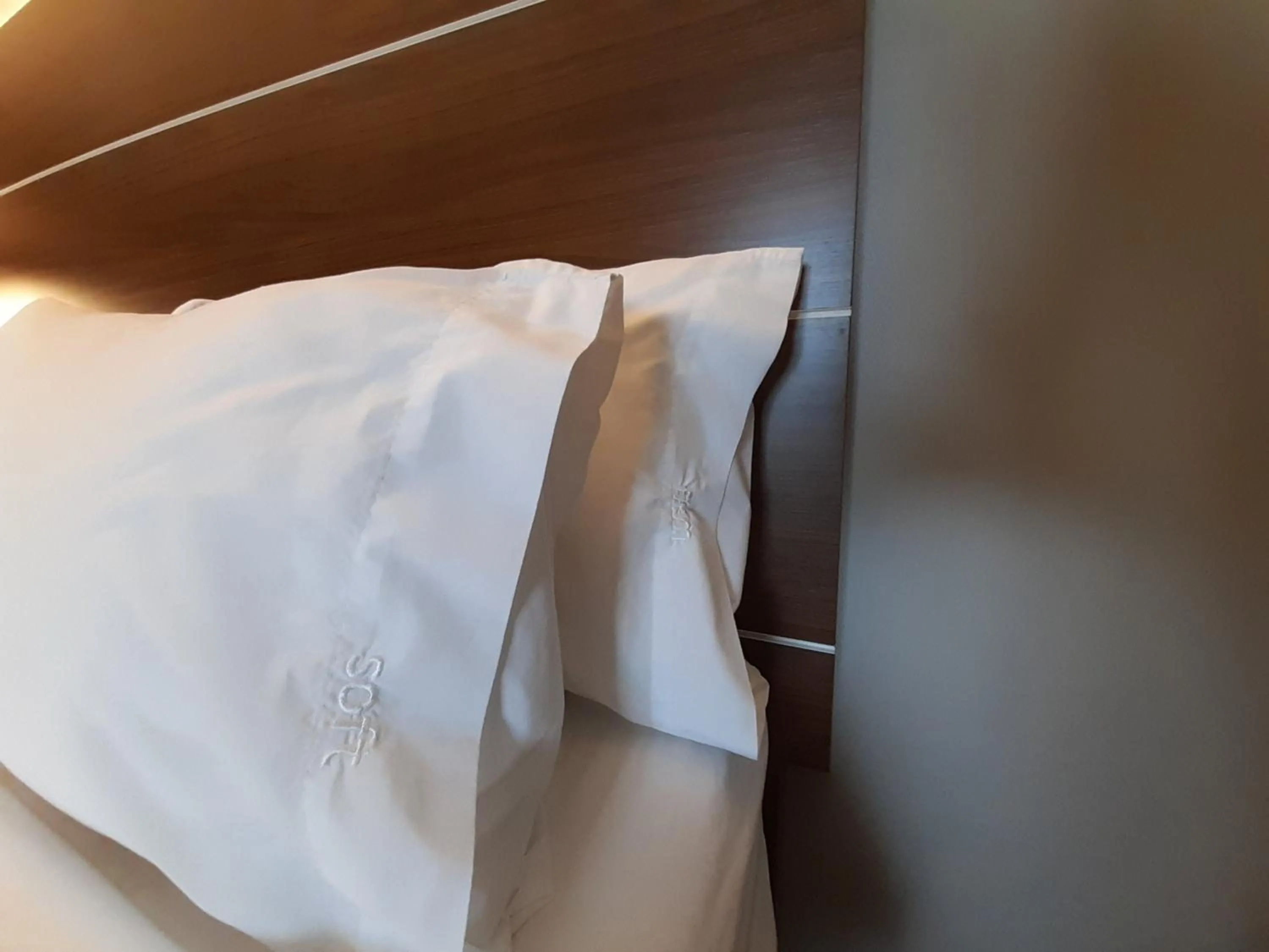 Photo of the whole room, Bed in Holiday Inn Express Trincity by IHG