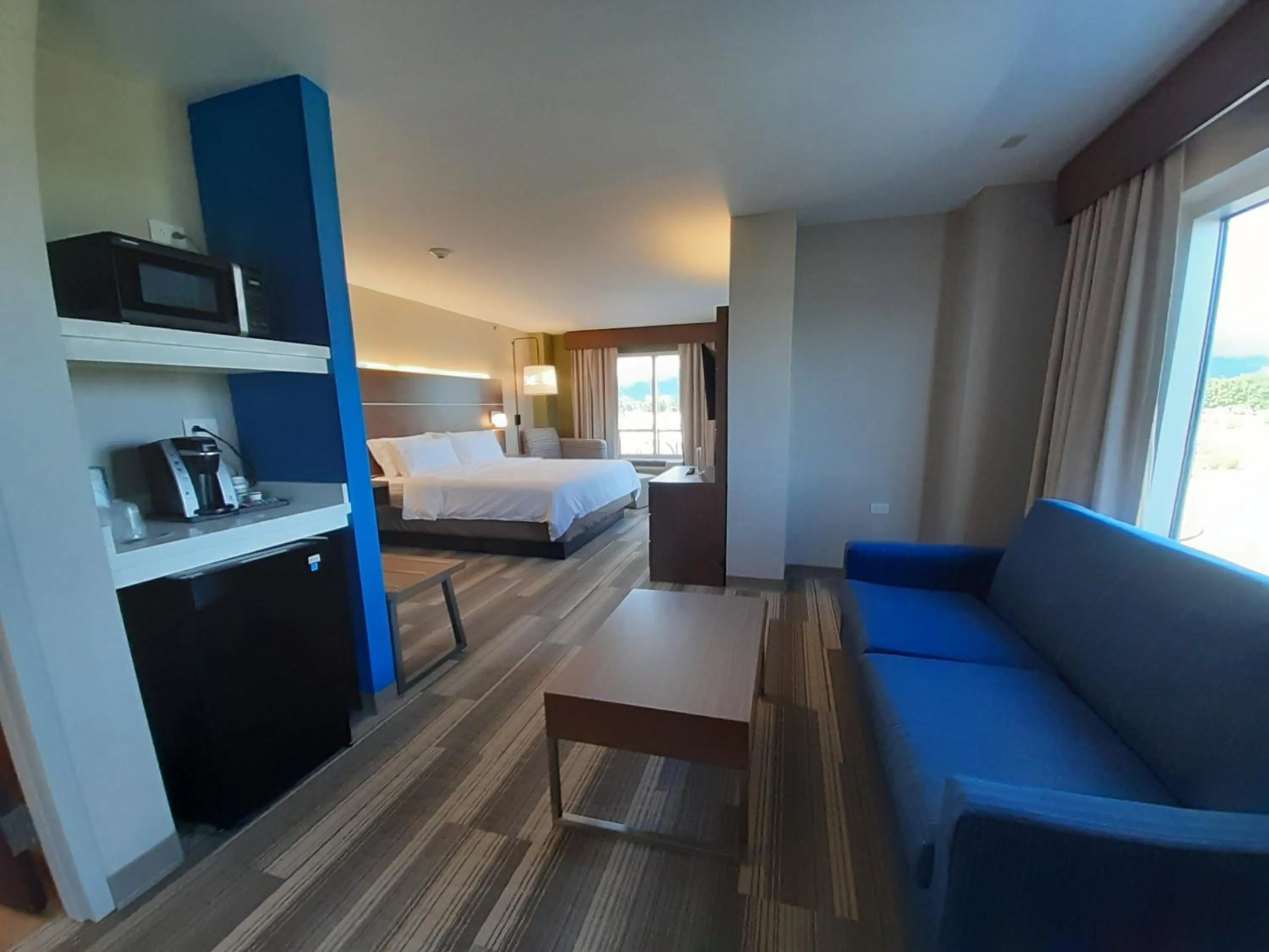 Photo of the whole room, Bed in Holiday Inn Express Trincity by IHG