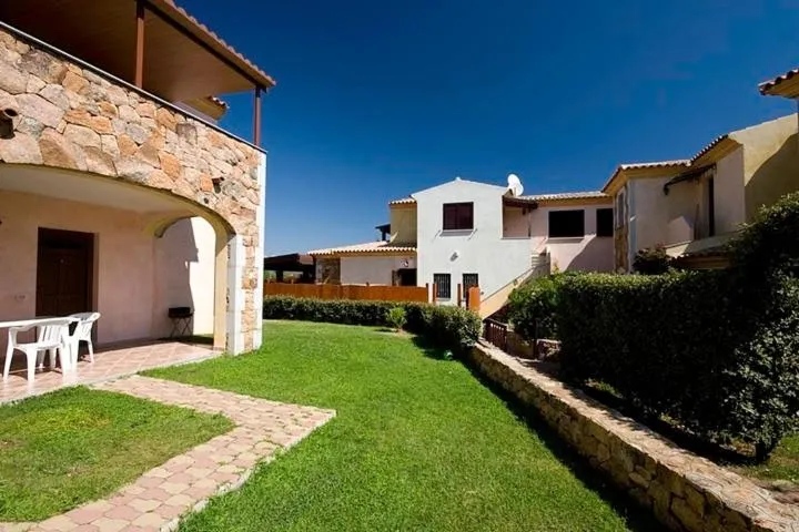 Garden in Appartamenti Tanaunella