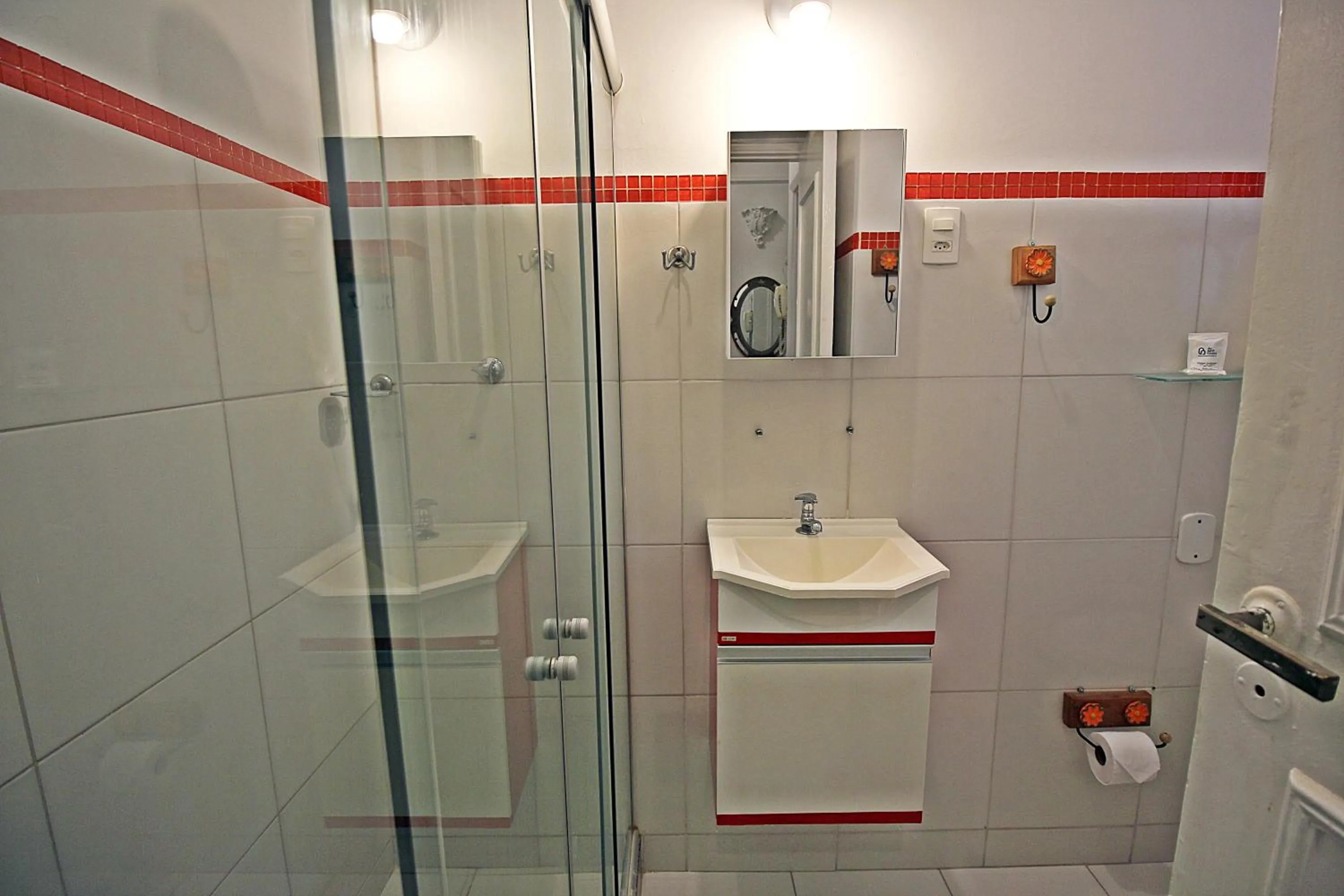 Bathroom in Rio Spot Homes vintage C051