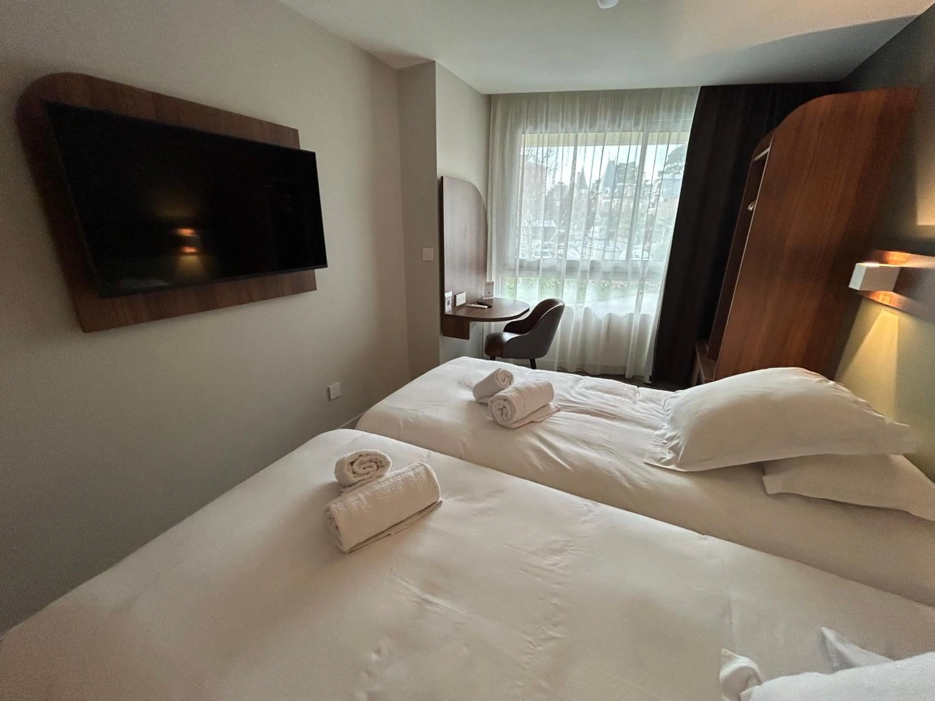 Bed in Le Crystal Dinard, Sure Hotel Collection by Best Western