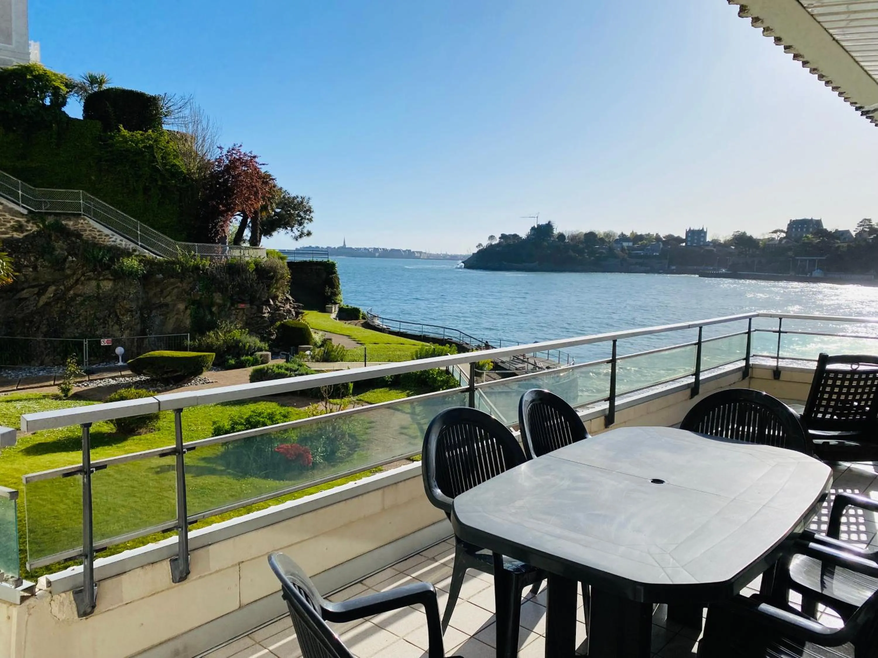 Le Crystal Dinard, Sure Hotel Collection by Best Western