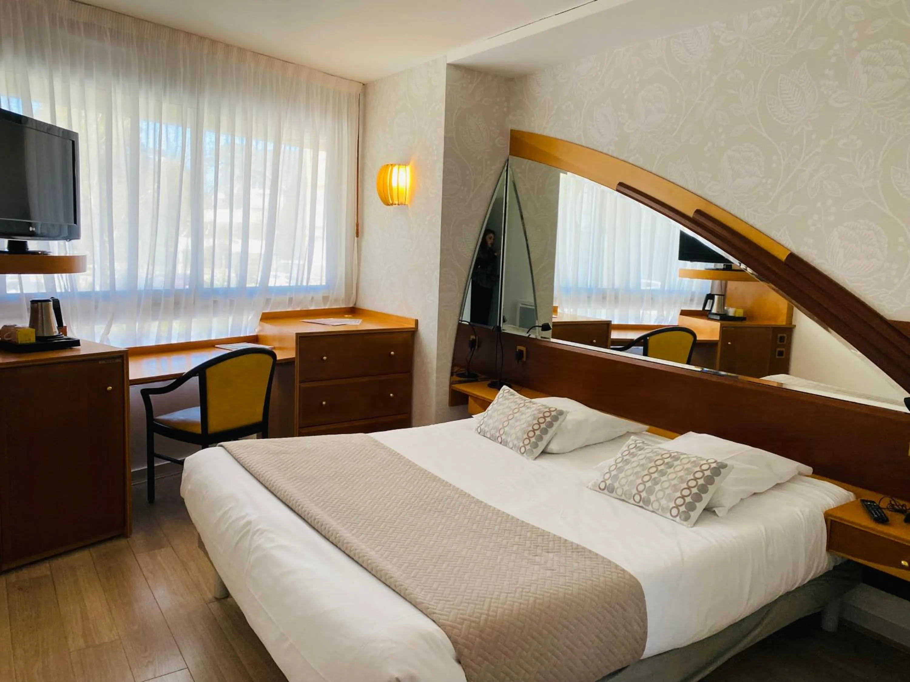 Bed in Le Crystal Dinard, Sure Hotel Collection by Best Western