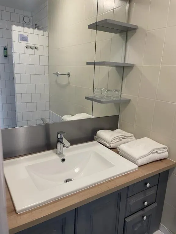 Le Crystal Dinard, Sure Hotel Collection by Best Western