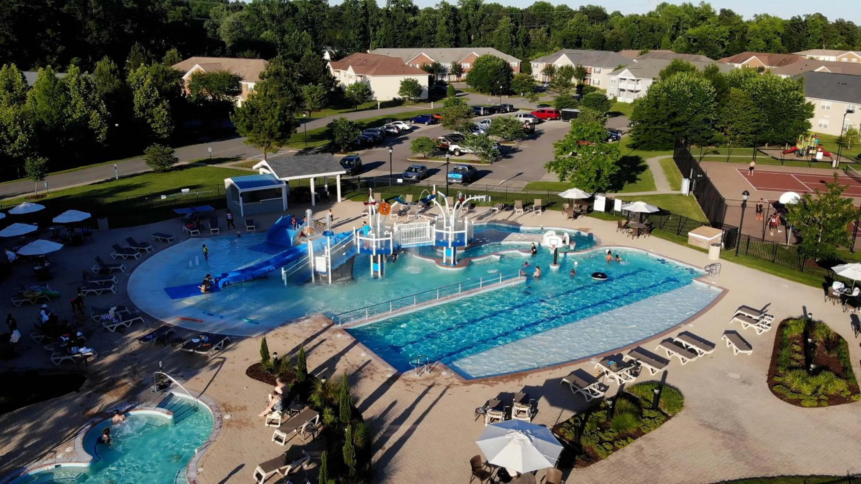 Swimming pool in The Colonies at Williamsburg
