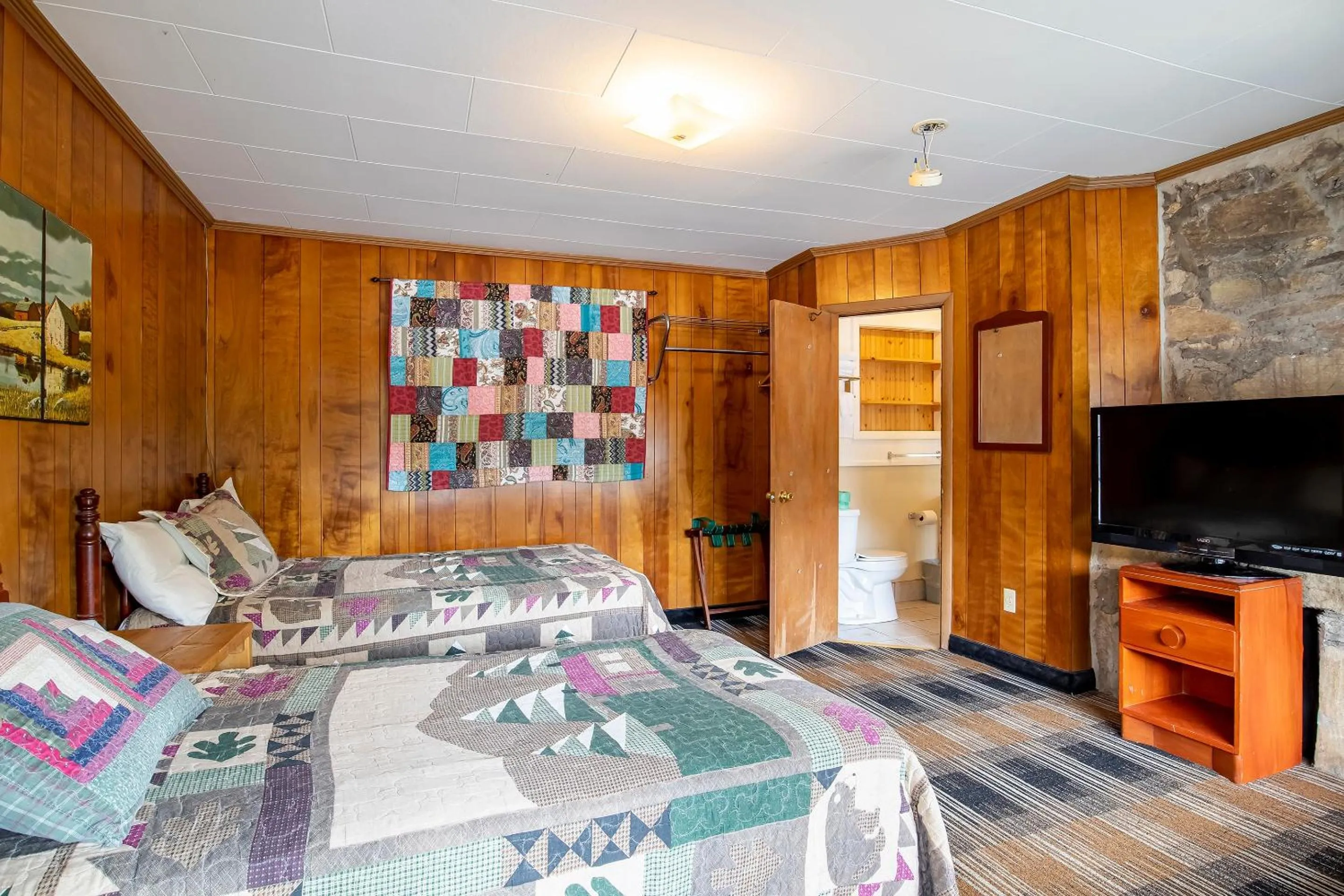 Bedroom, Bed in Lloyd's On The River Country Inn By Oyo