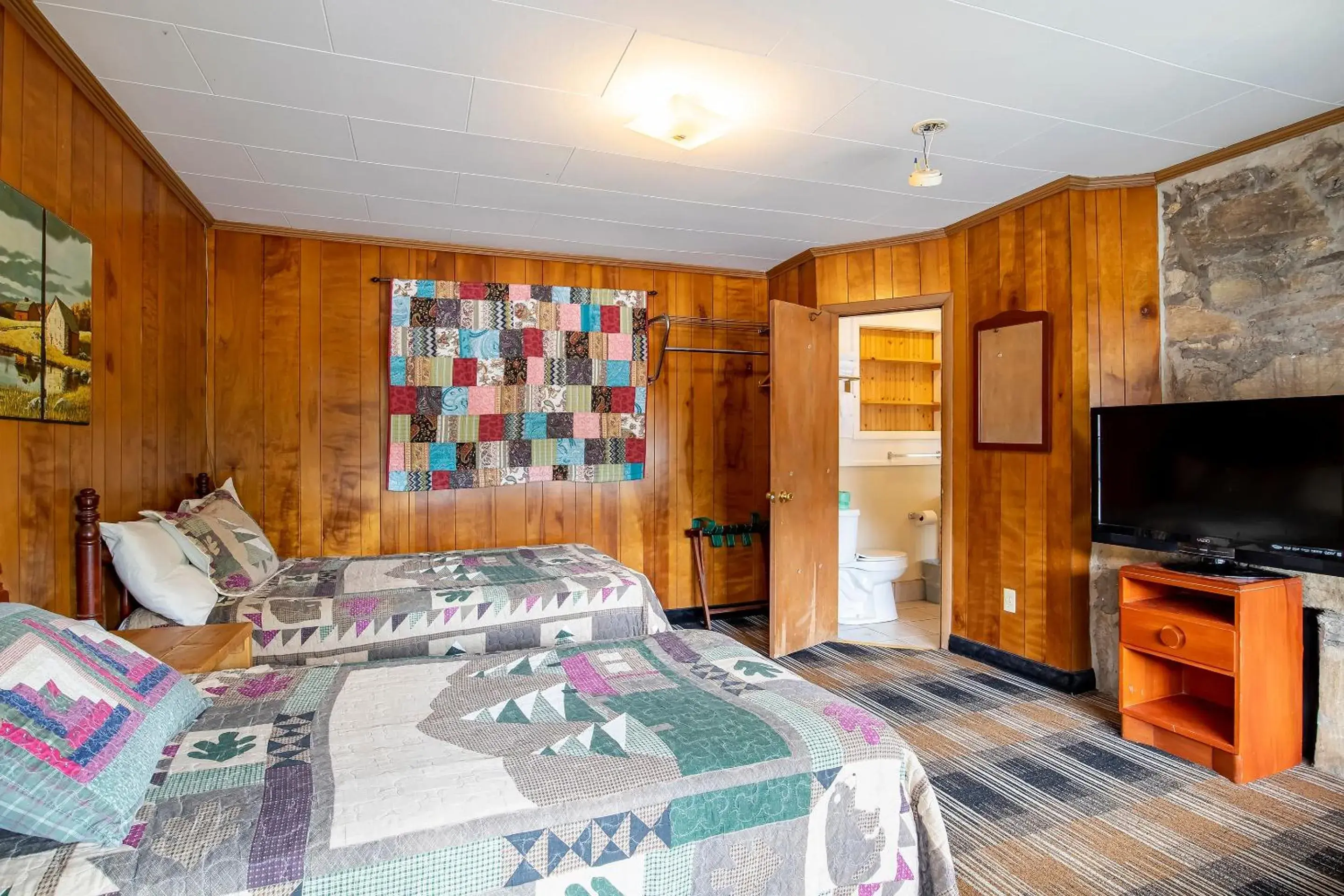 2 Bedroom Apartment with Kitchen in Lloyd's On The River Country Inn By Oyo 2 Bedroom Apartment with Kitchen in Lloyd's On The River Country Inn By Oyo