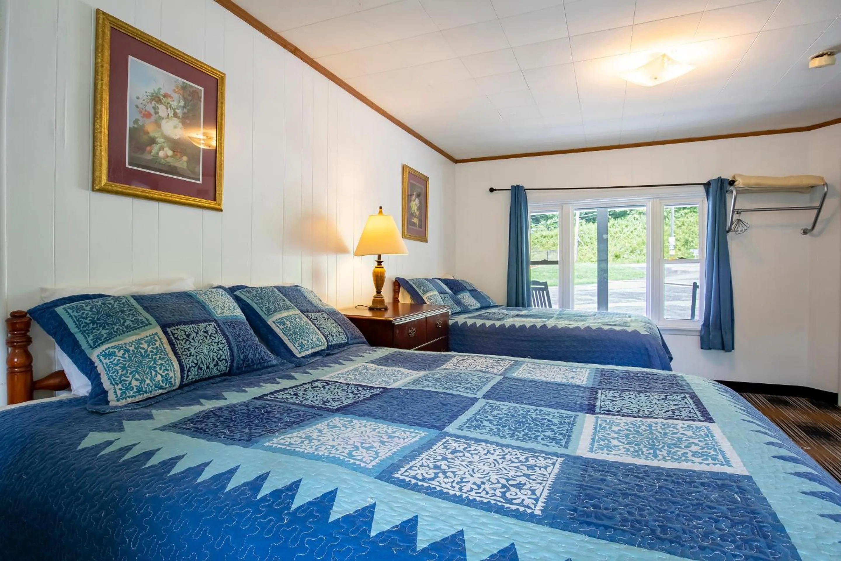 Bedroom, Bed in Lloyd's On The River Country Inn By Oyo