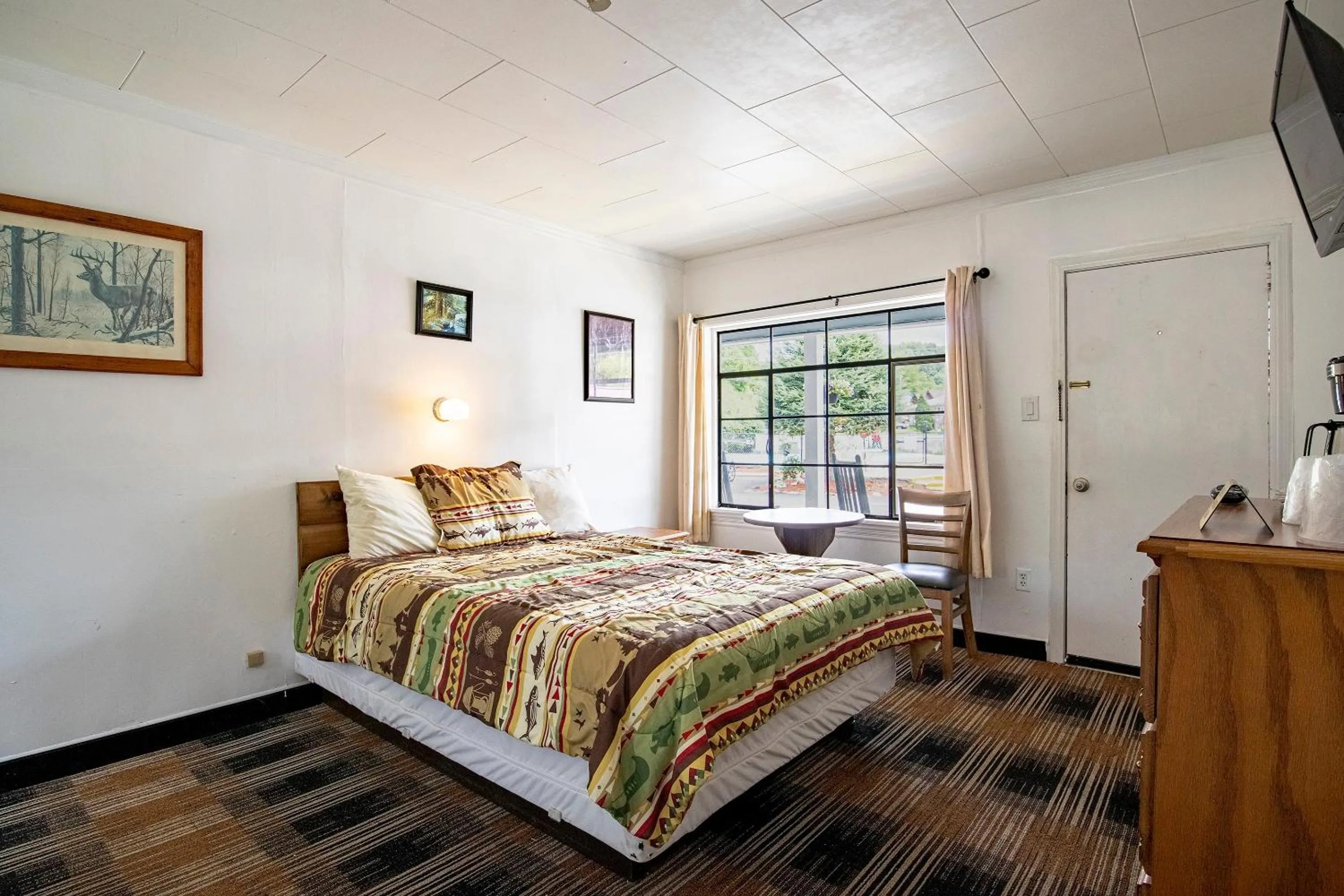 Bedroom, Bed in Lloyd's On The River Country Inn By Oyo