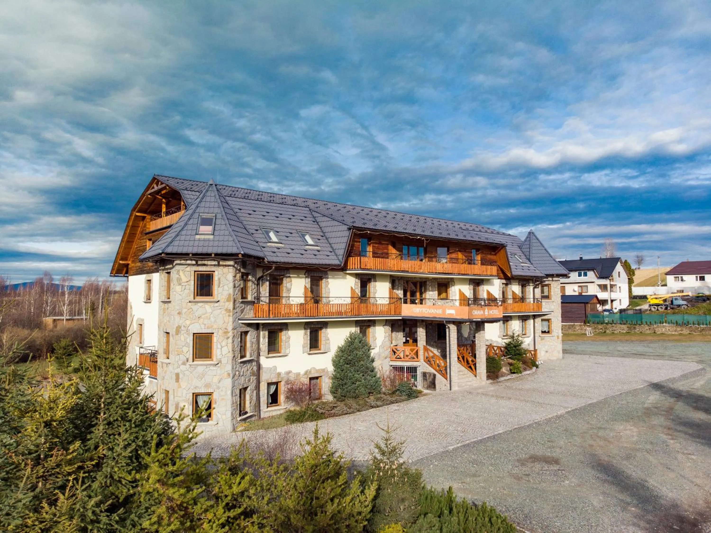Orava Hotel