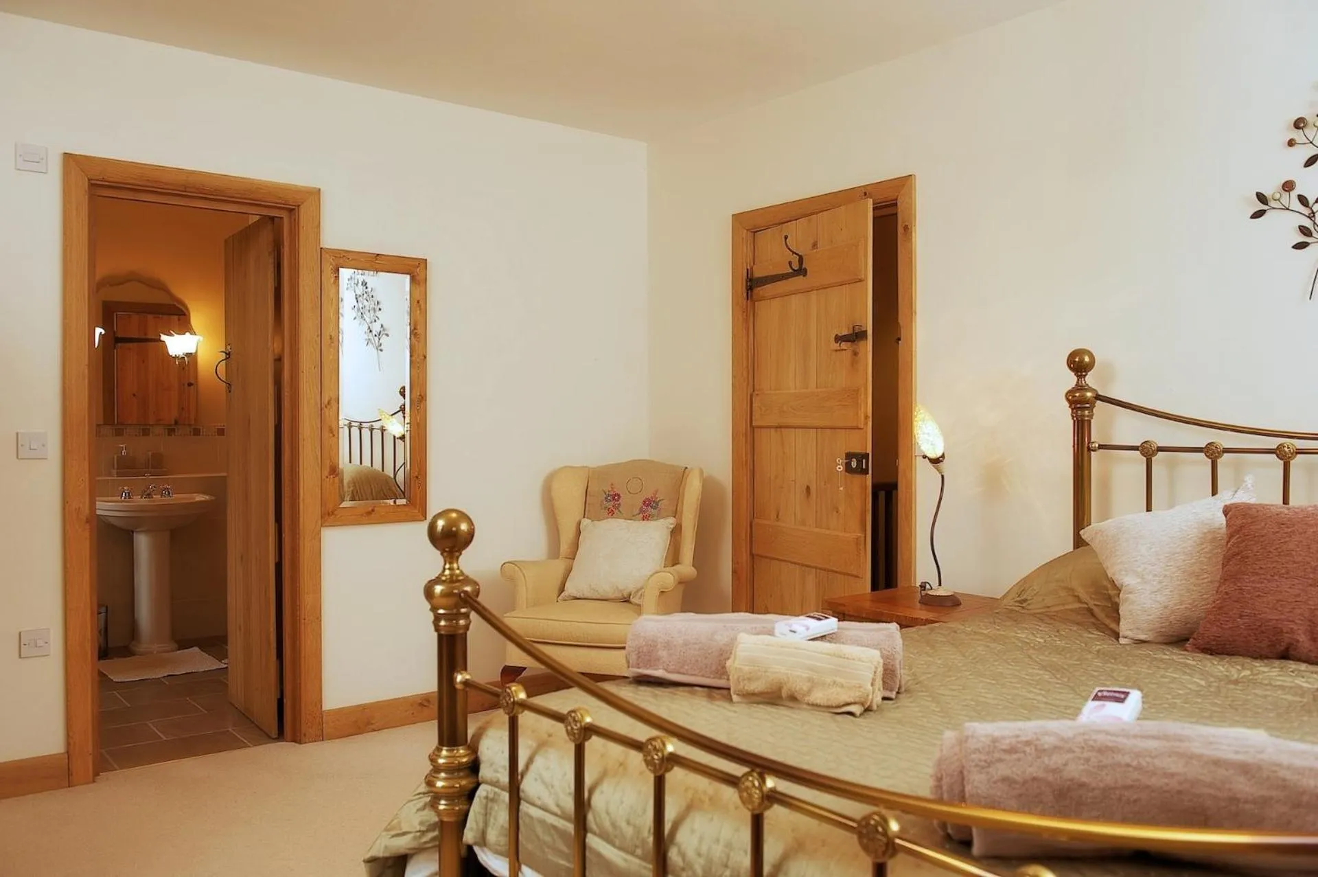 Bedroom, Bed in The Celyn