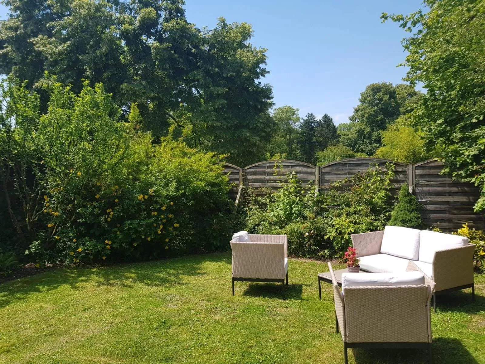 Patio in Hotel L'Aunette Cottage