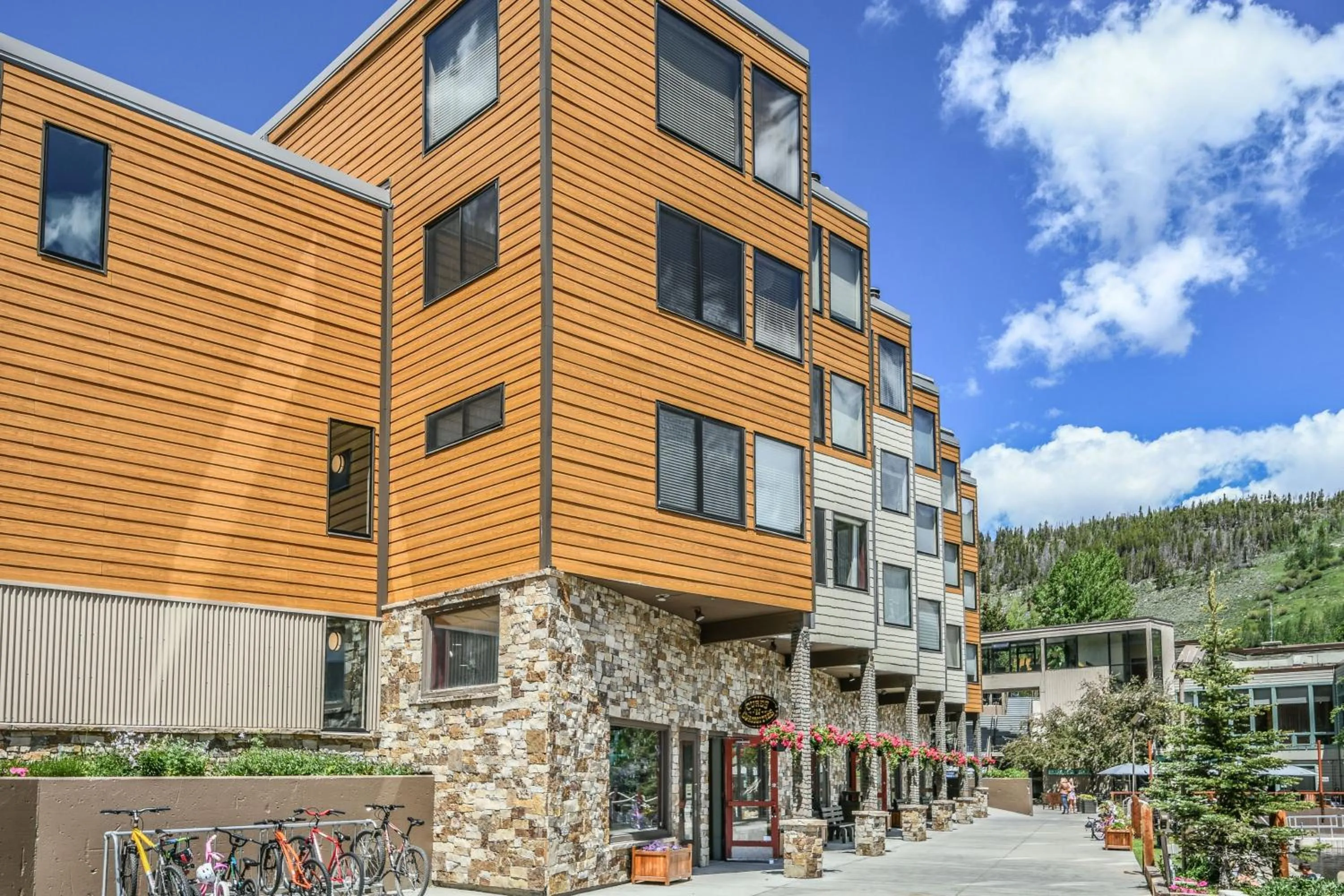 Edgewater Studio 1 Bath EWJP