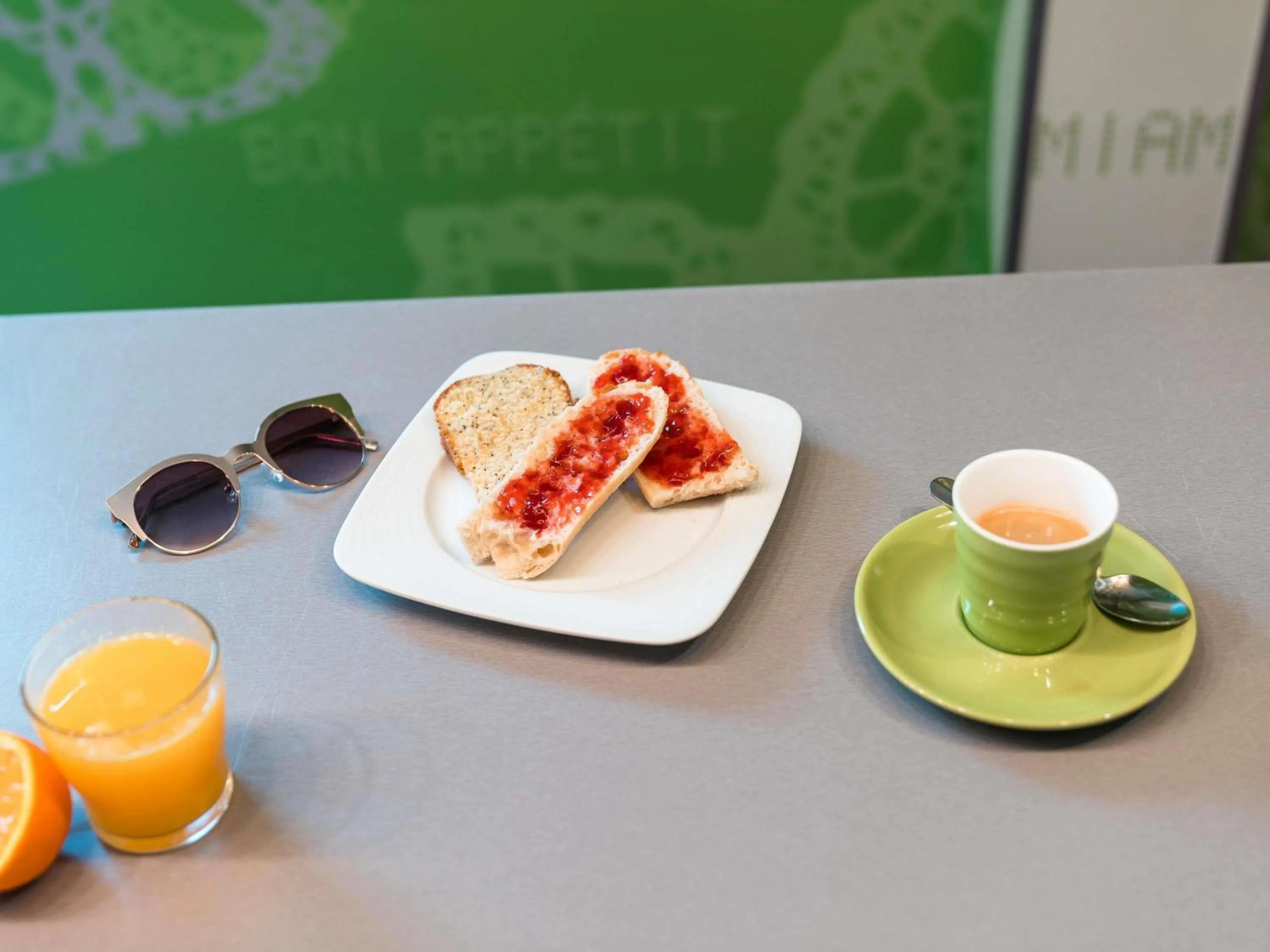 Breakfast in ibis Styles Bethune Bruay la Buissière