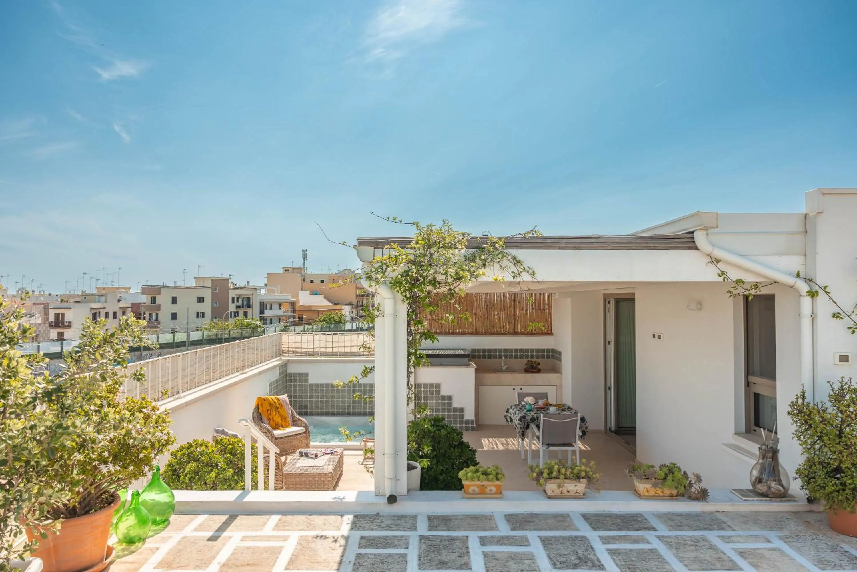 Property building in MandorleOlio