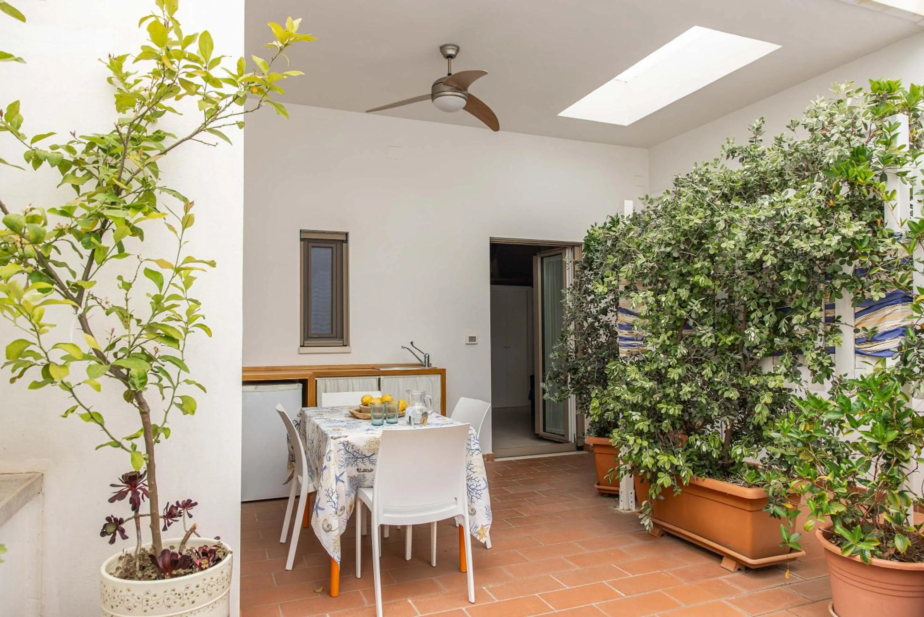 Patio in MandorleOlio