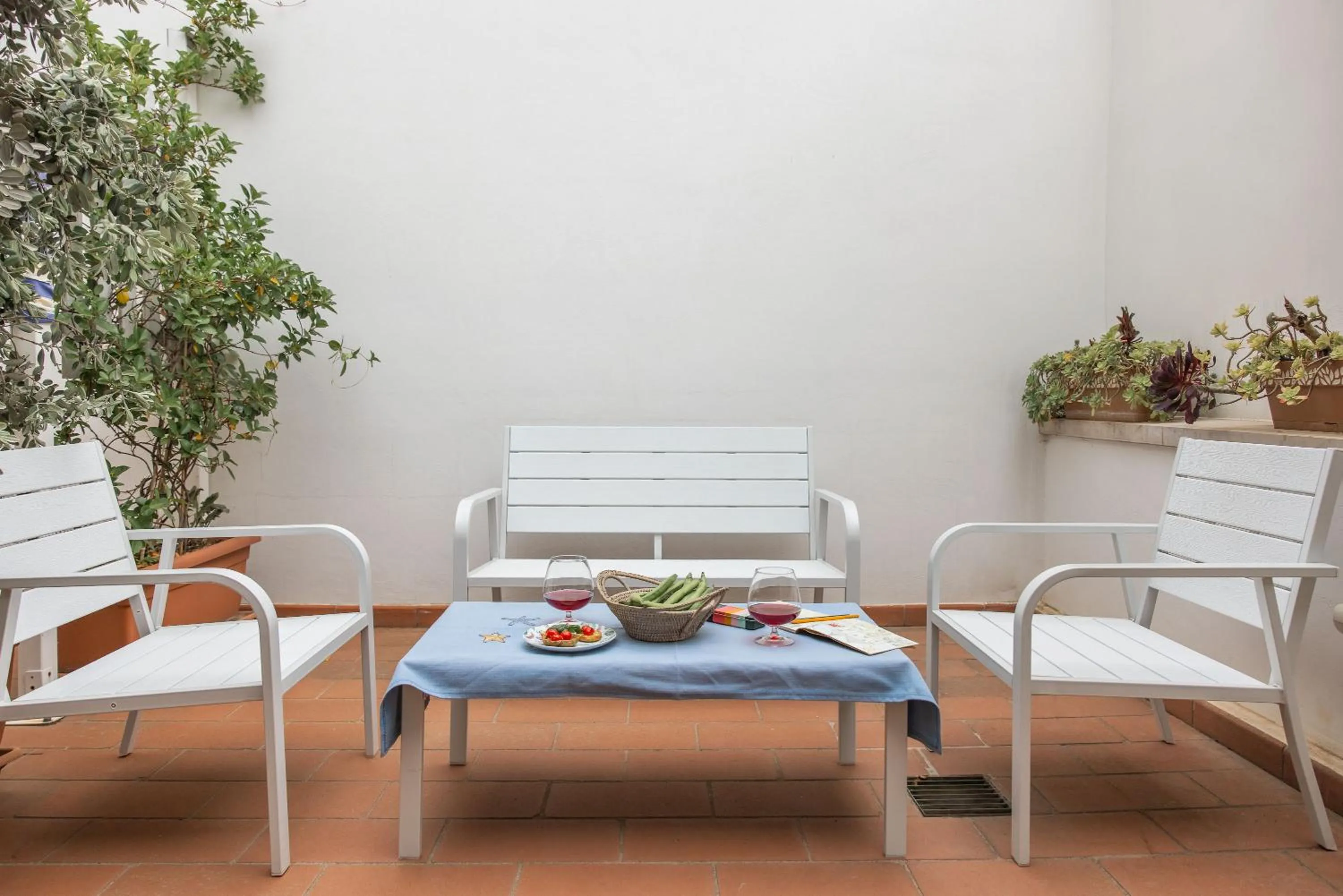 Patio in MandorleOlio