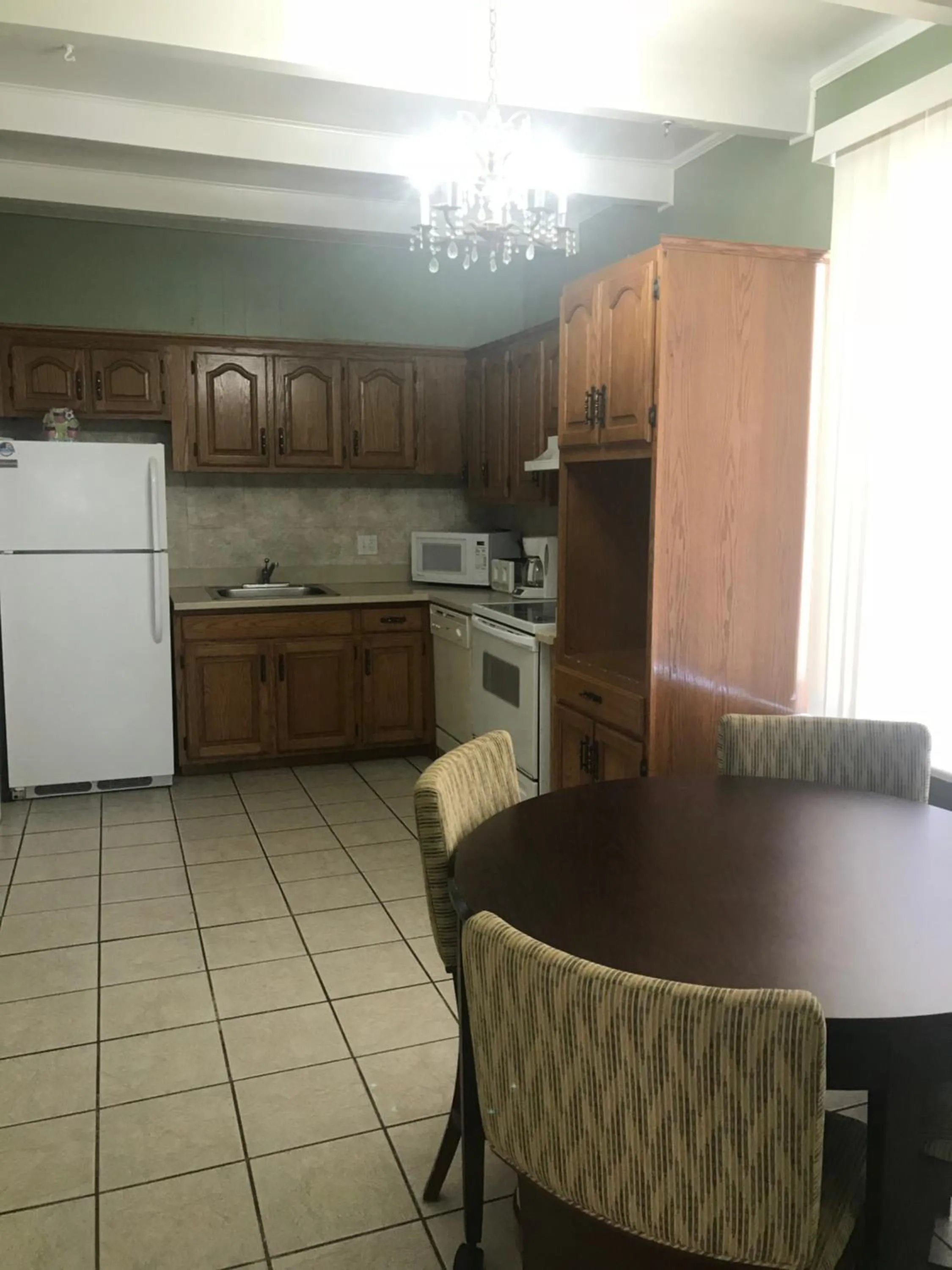 Kitchen or kitchenette in Mallard Apartments