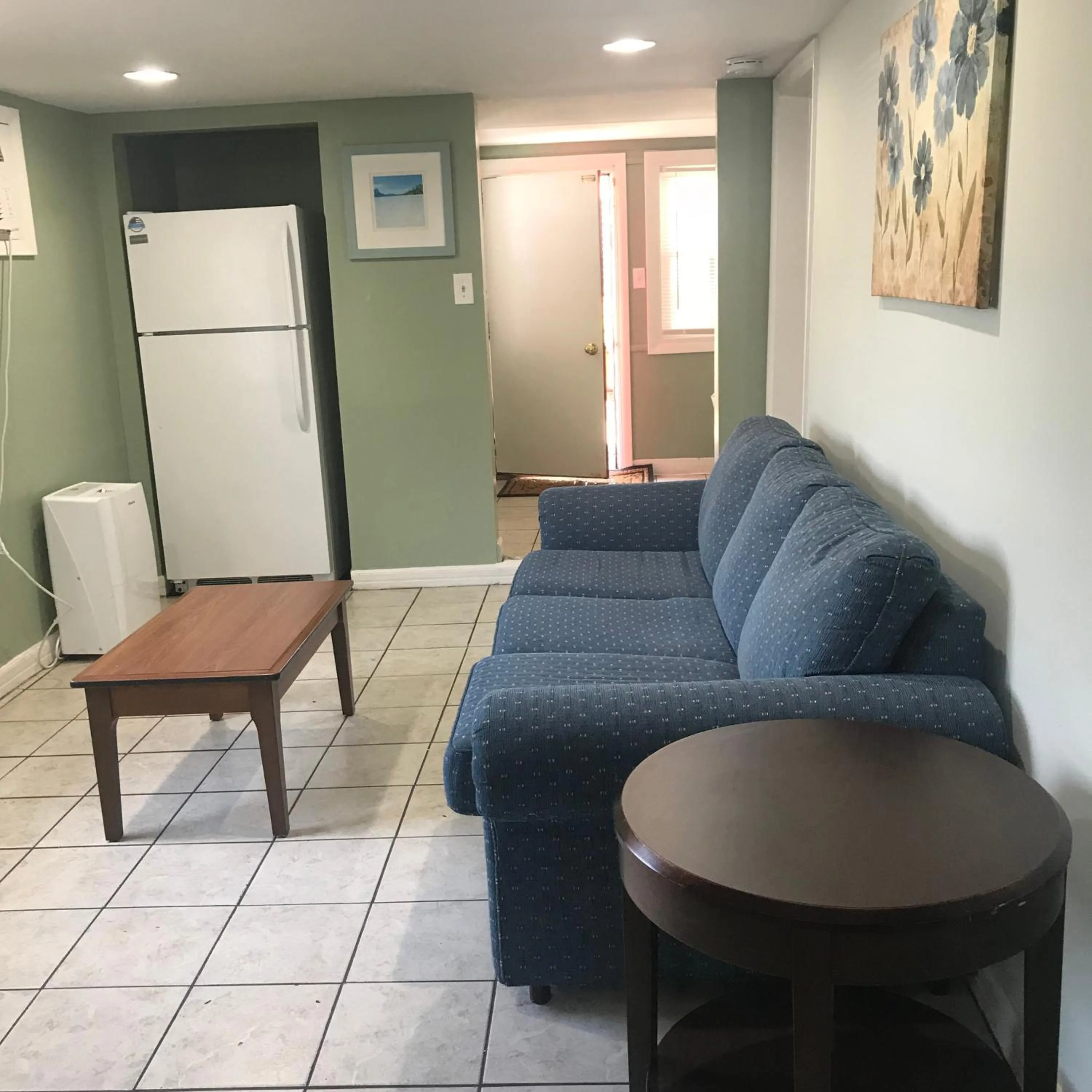 Living room in Mallard Apartments