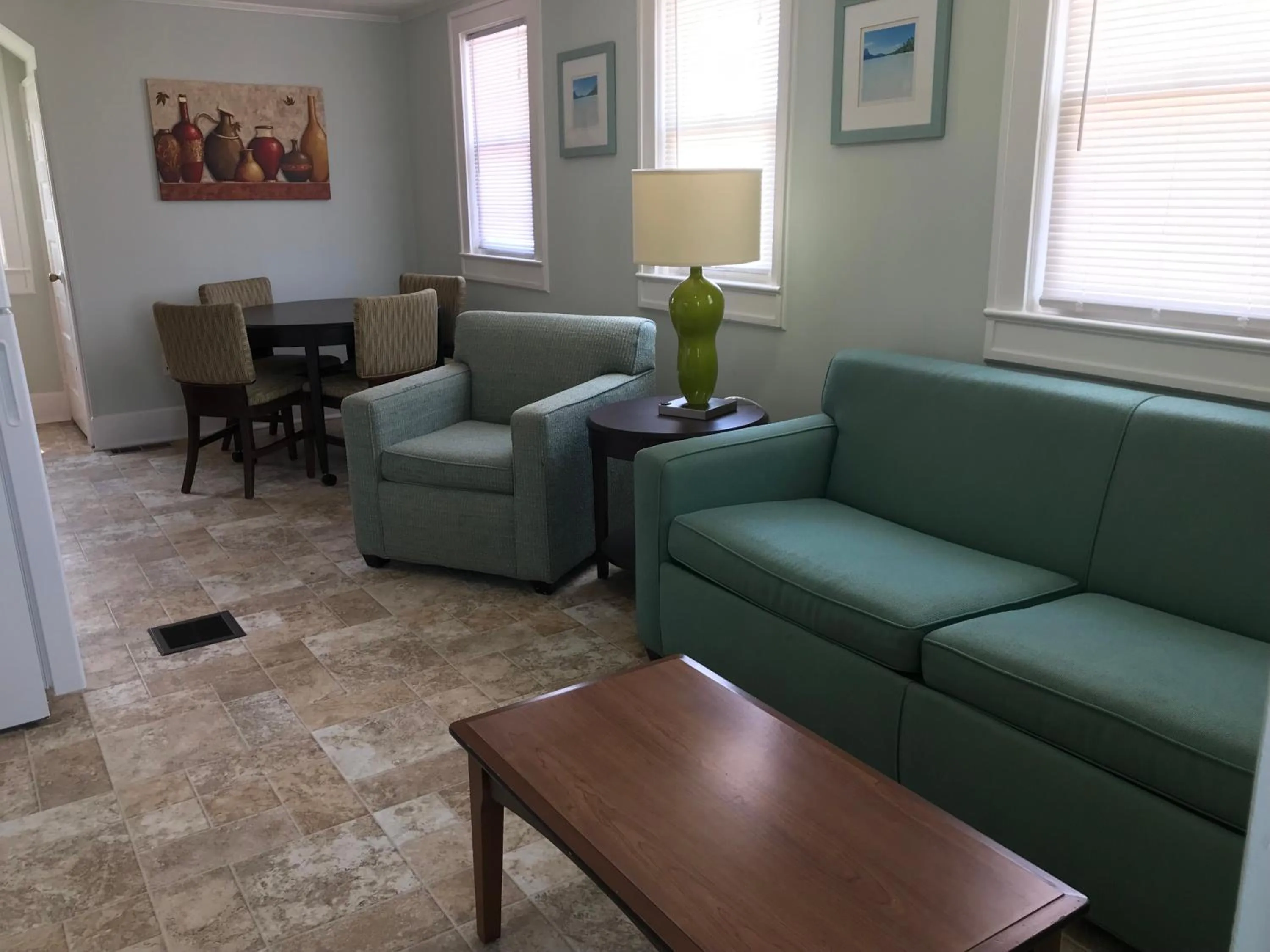 Living room in Mallard Apartments