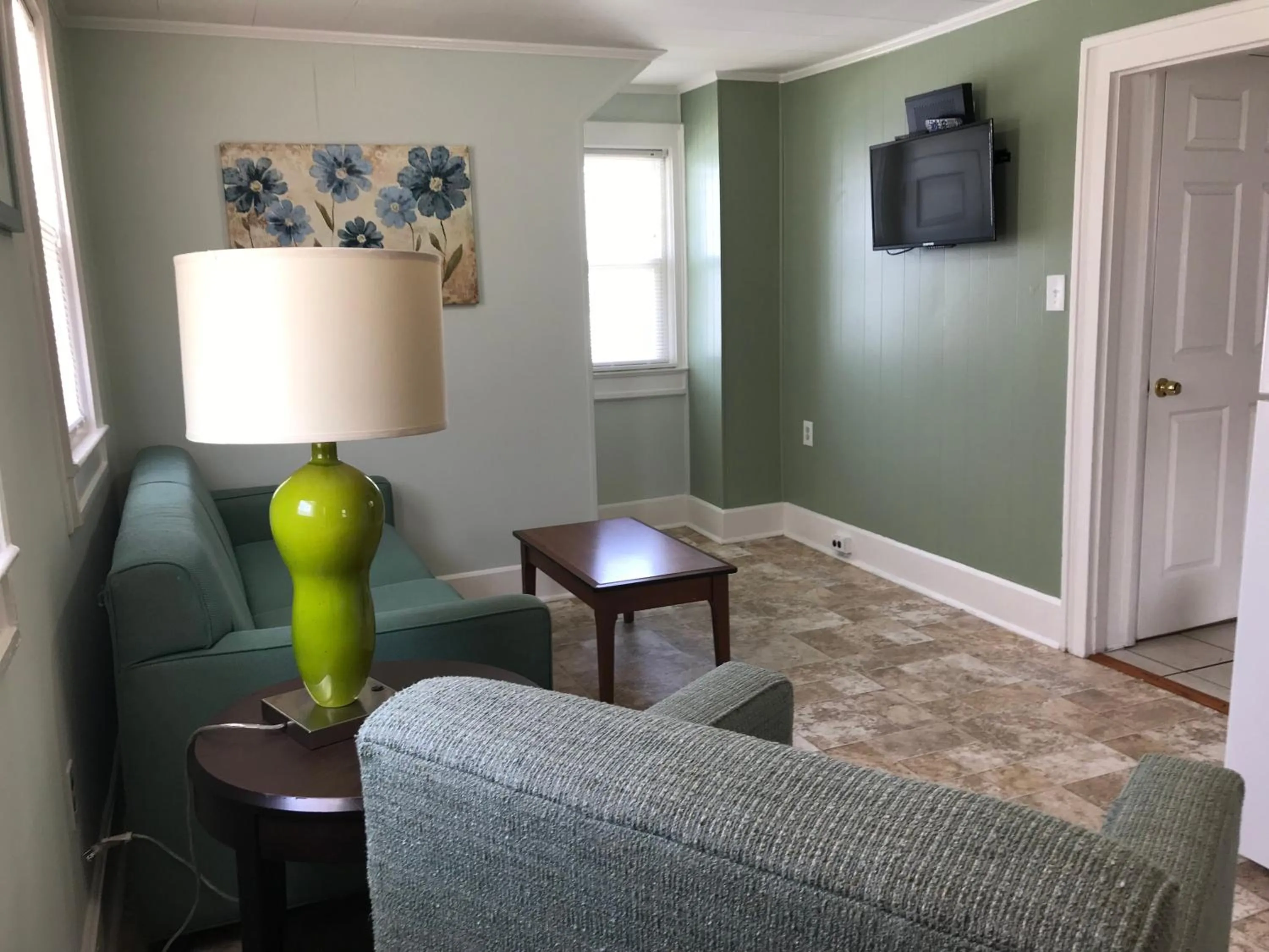 TV and multimedia in Mallard Apartments