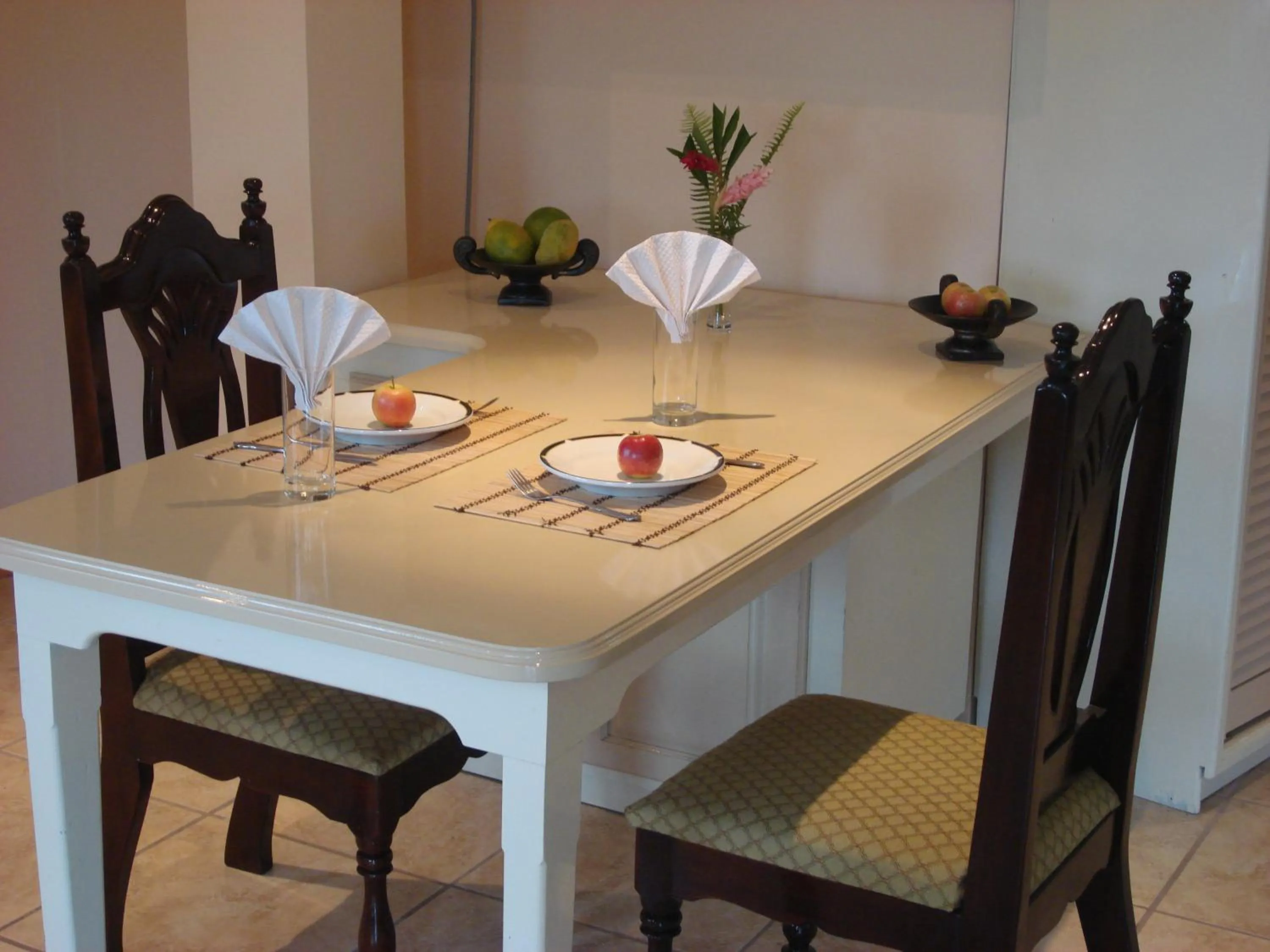 Dining area in Bayside Villa St. Lucia