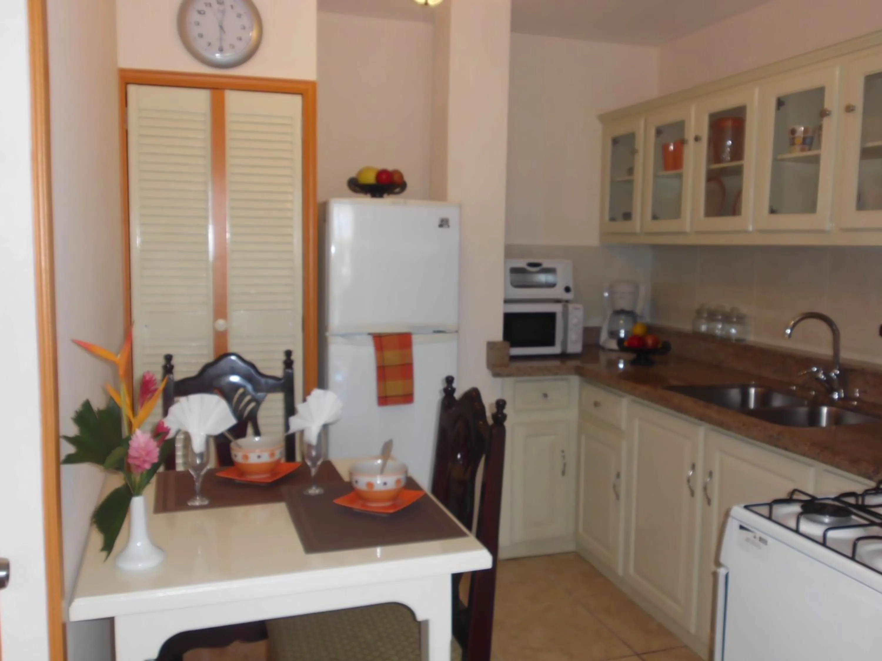 Kitchen or kitchenette in Bayside Villa St. Lucia
