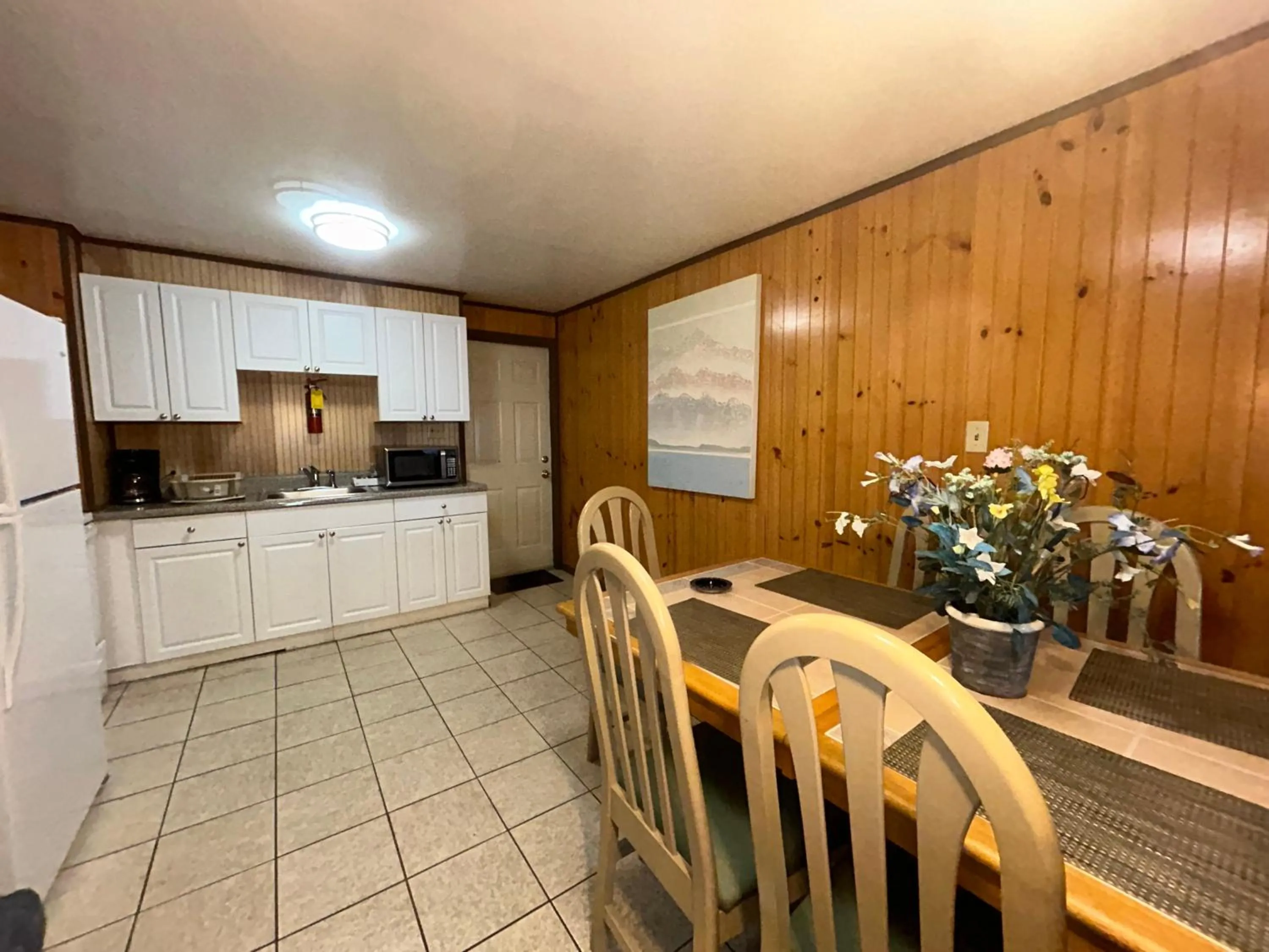 Dining area in Wilmington Terrace
