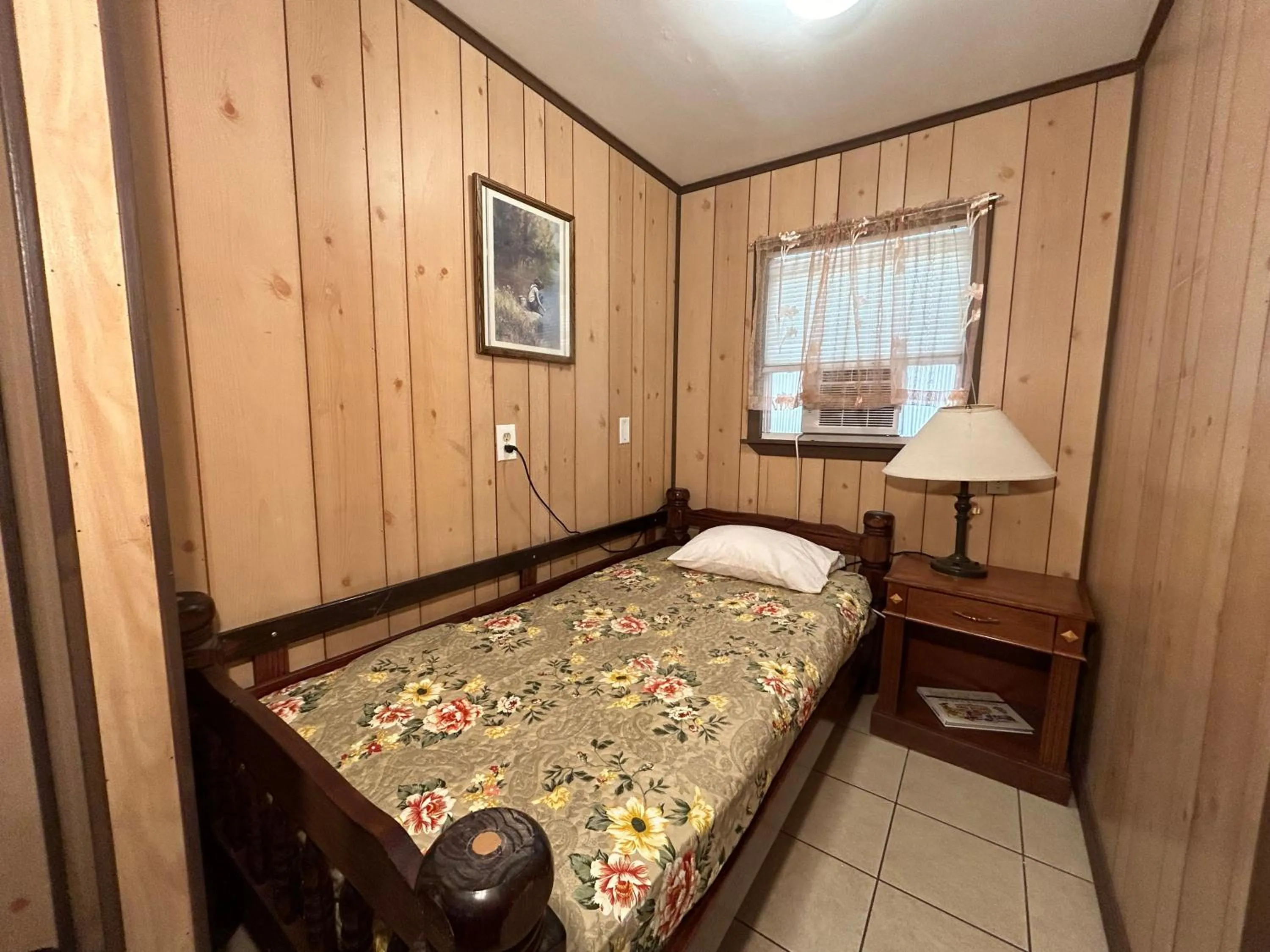 Bed in Wilmington Terrace