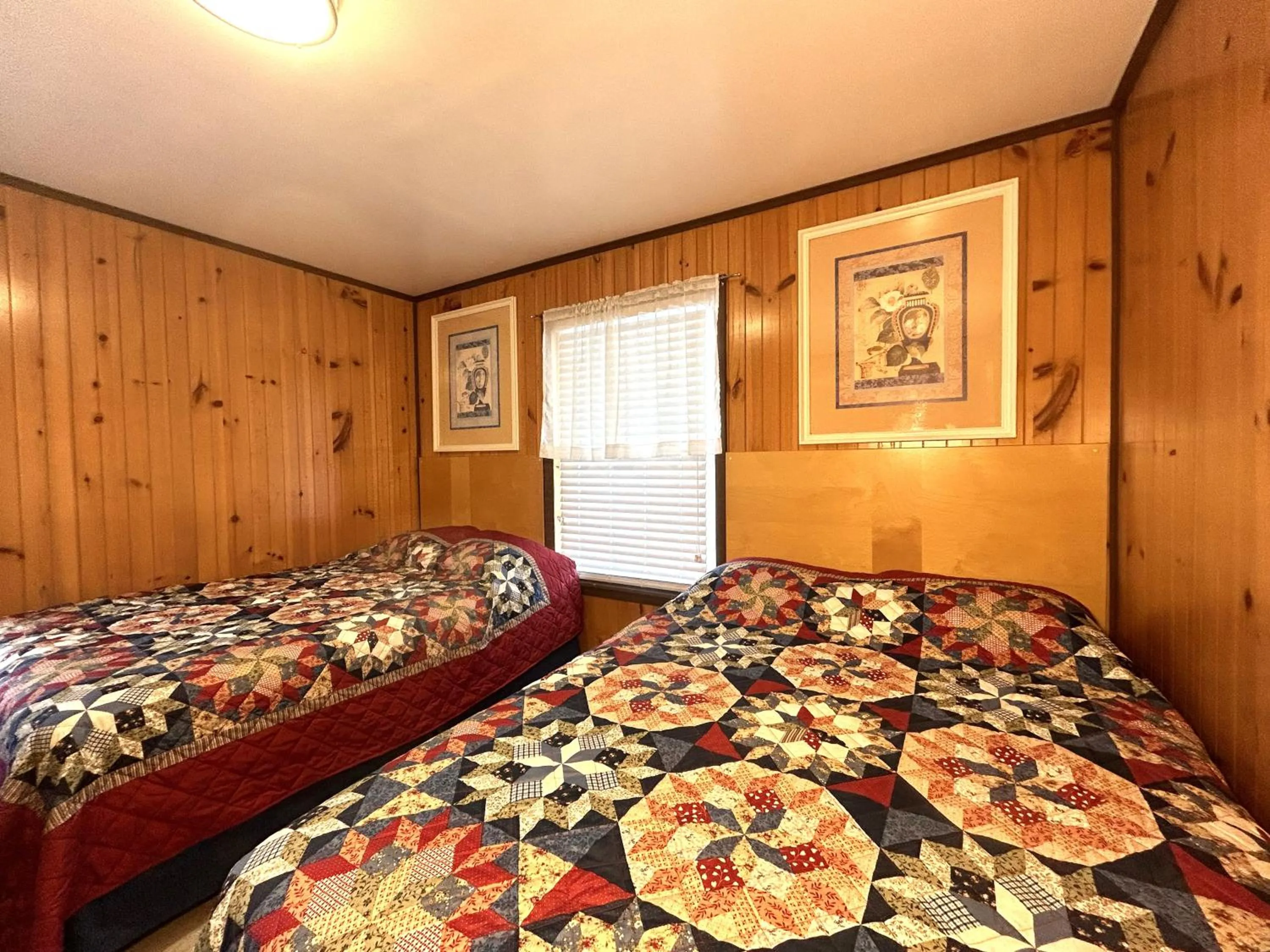 Photo of the whole room, Bed in Wilmington Terrace