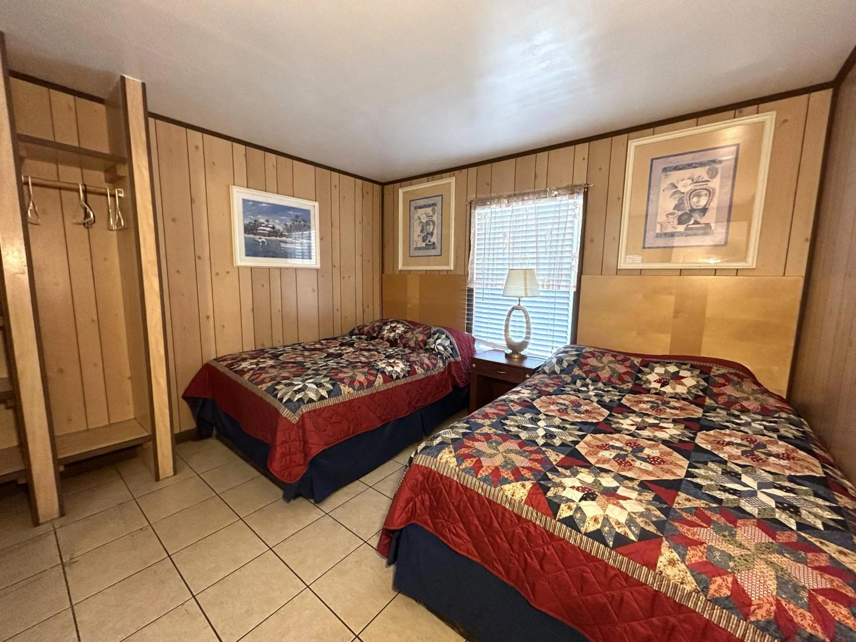 Photo of the whole room, Bed in Wilmington Terrace