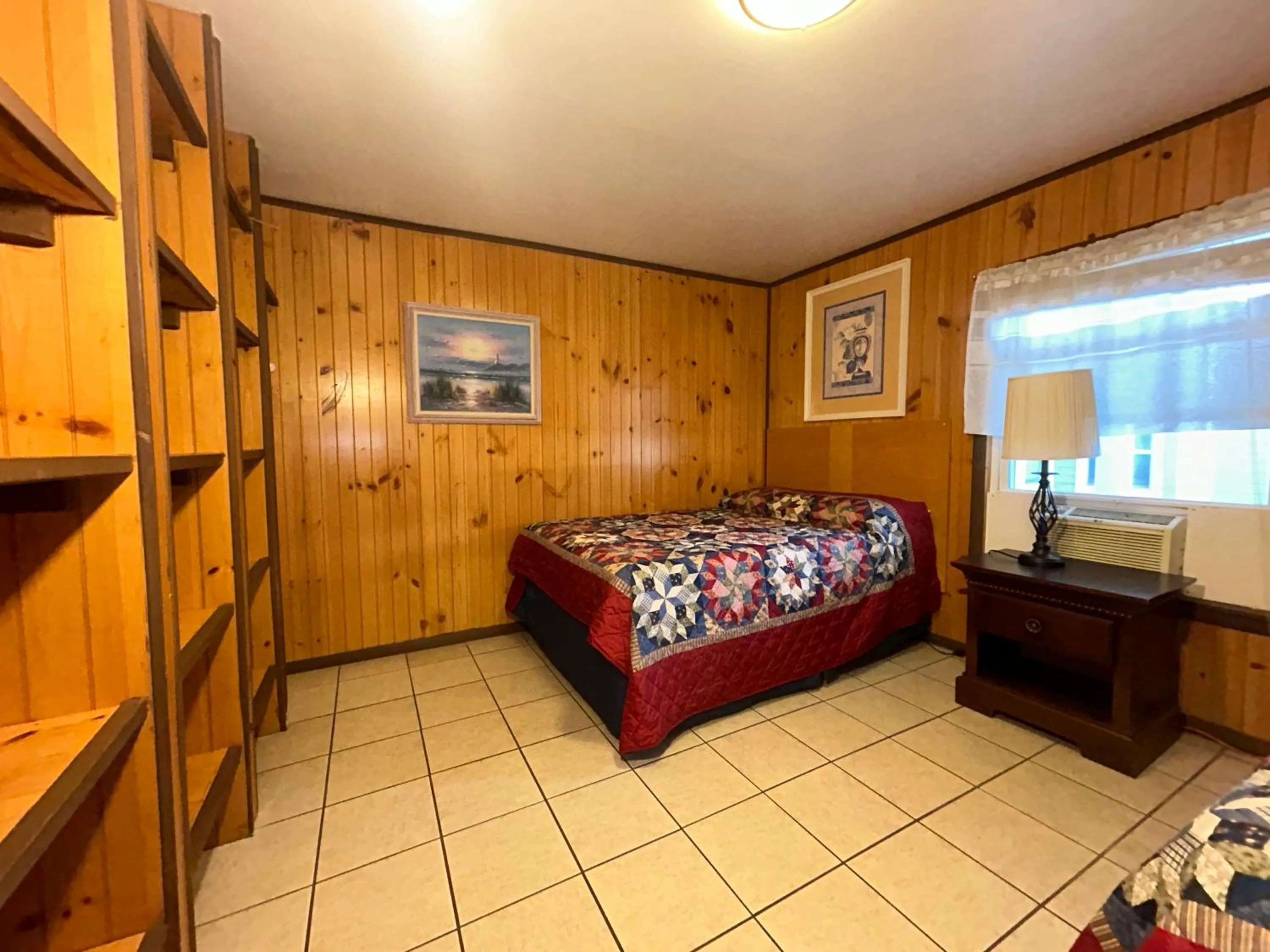 Bed in Wilmington Terrace