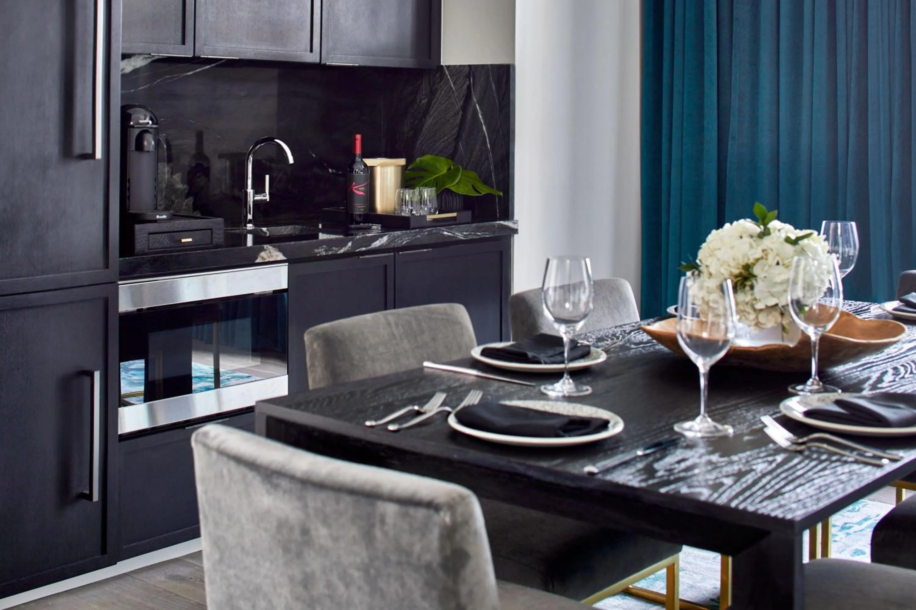 Photo of the whole room in Grand Bohemian Orlando, Autograph Collection