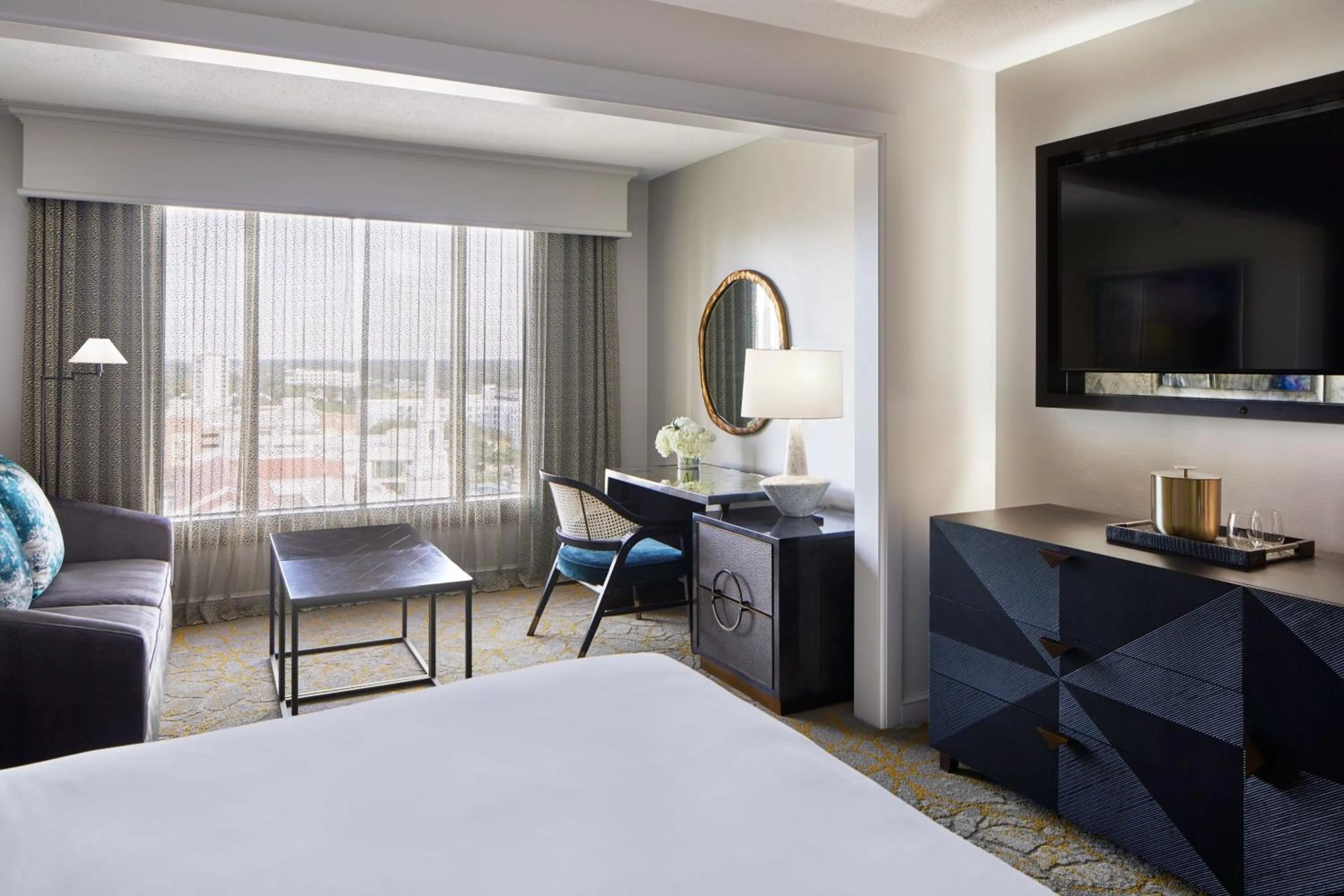 Photo of the whole room, Bed in Grand Bohemian Orlando, Autograph Collection