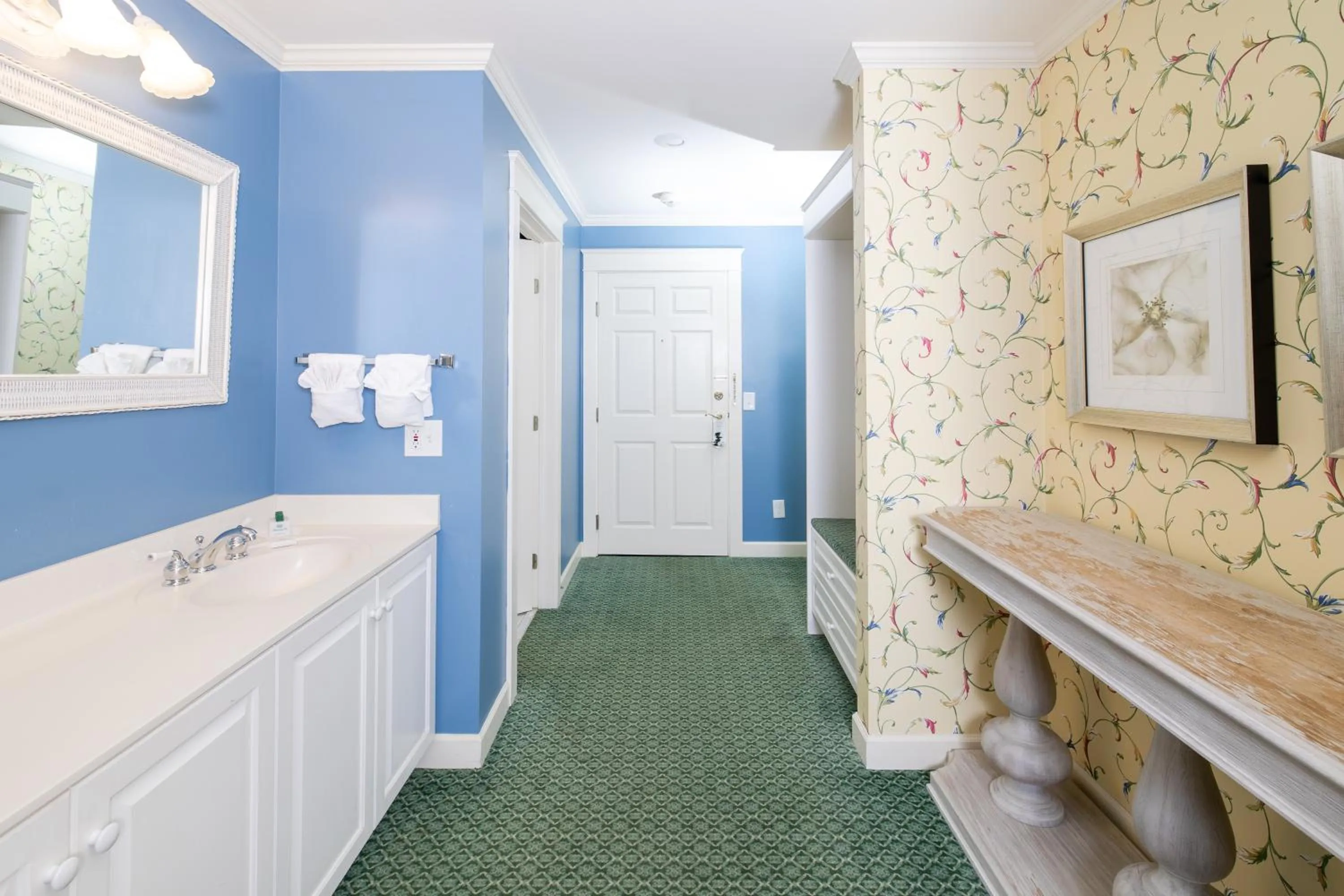 Bathroom in Harbour View Inn